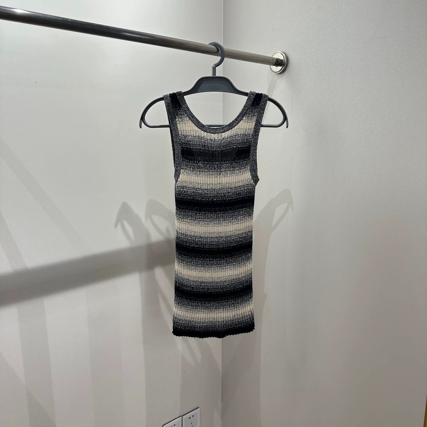 Dior Christian Dior mar335 knit striped camisole 34 Size XS / US 0-2 / IT 36-38 - 2 Thumbnail