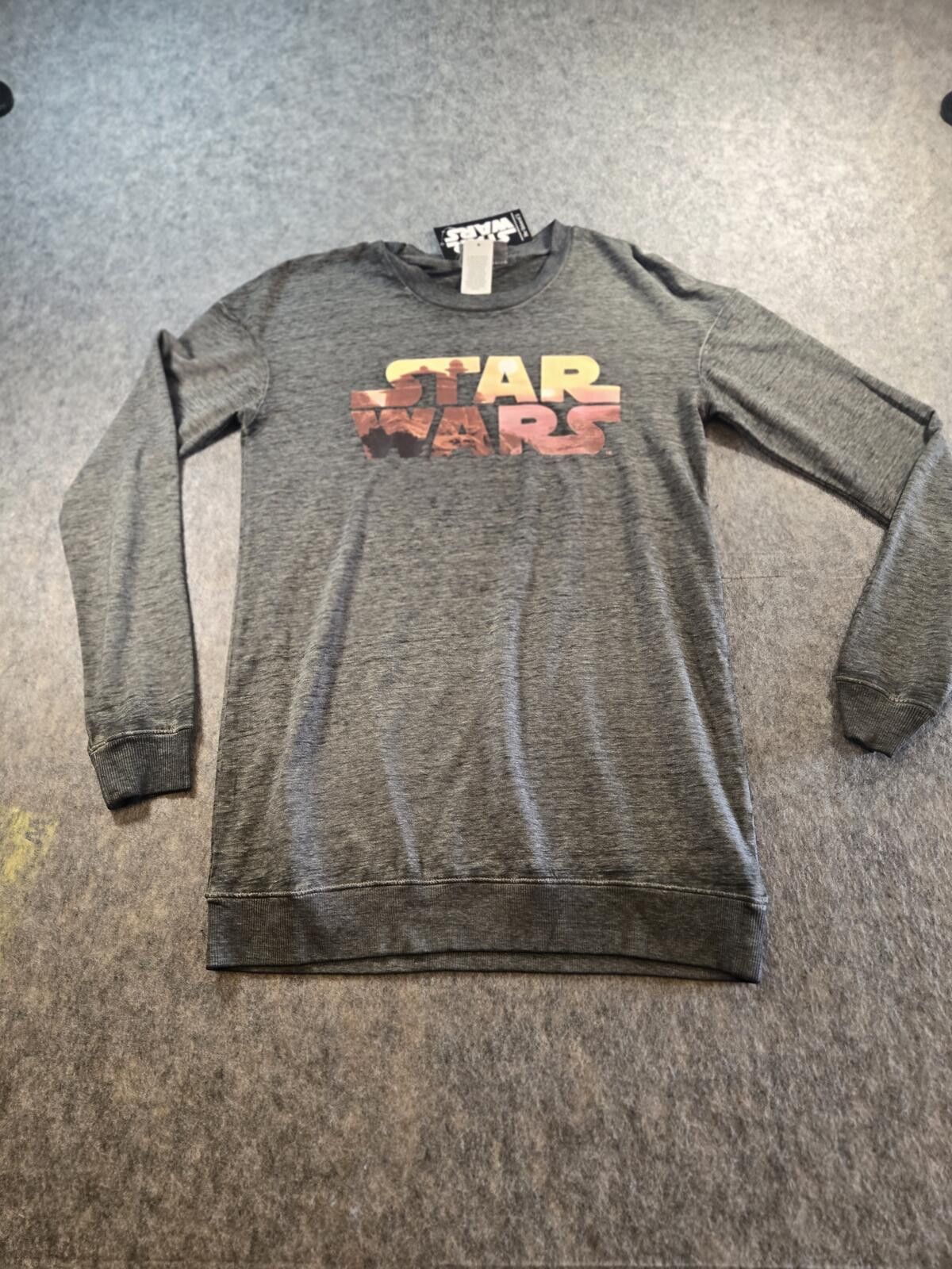 Disney Her Universe Star Wars Tatooine Graphic Sweatshirt XS NWT Size XS / US 0-2 / IT 36-38 - 1 Thumbnail