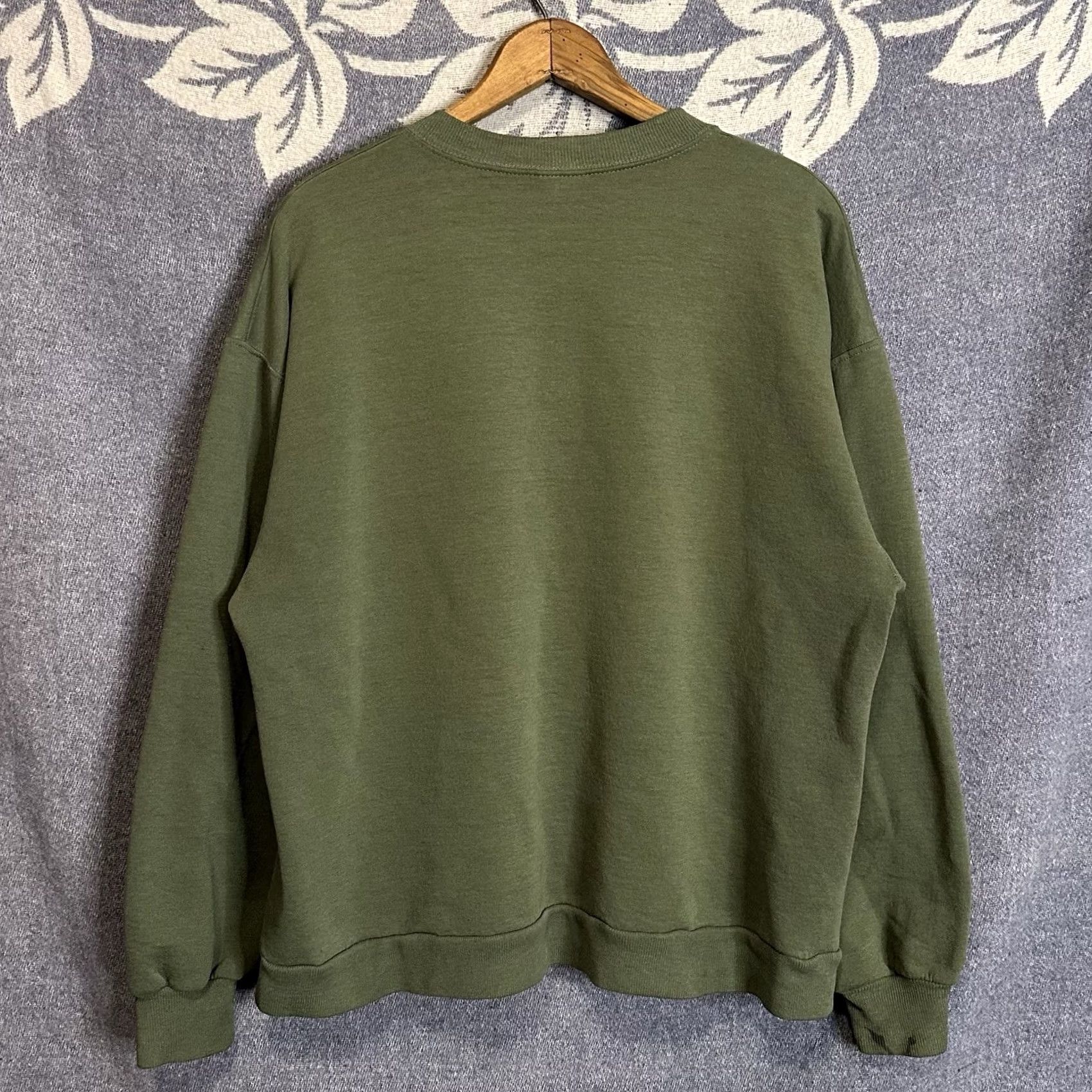 Jerzees VINTAGE Jerzees Sweatshirt Crew Neck Long Sleeve Pullover Distressed Olive Green 50/50 Large L Men Grunge 90s USA Size US L / EU 52-54 / 3 - 5 Thumbnail