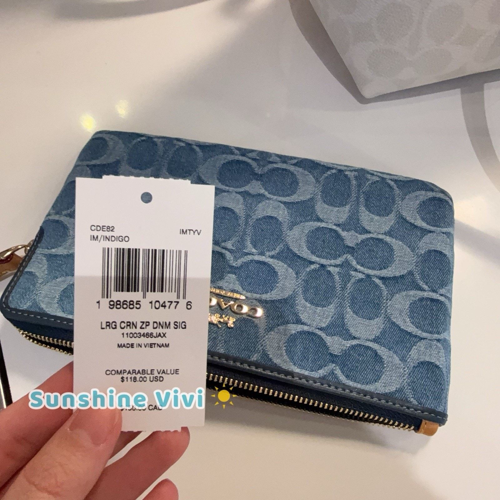 Coach NWT Coach Large Corner Zip Wristlet CDE82 denim/Gold/Indigo Size ONE SIZE - 6 Thumbnail