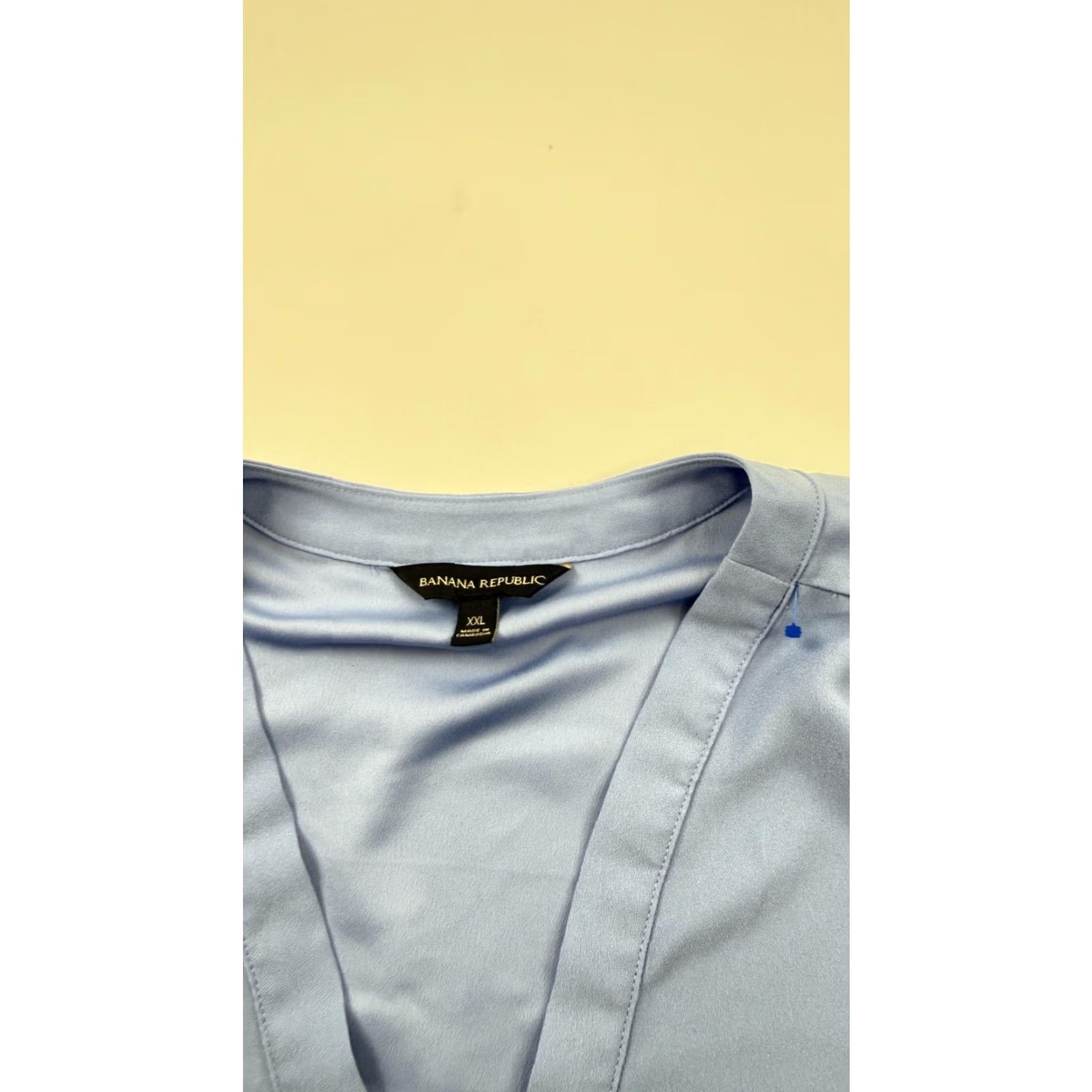 Banana Republic Banana Republic Shirt Womens XXL Blue V-Neck Short Sleeve Blouse Top Polyester Size XXL / US 16-18 / IT 52-54 - 4 Thumbnail