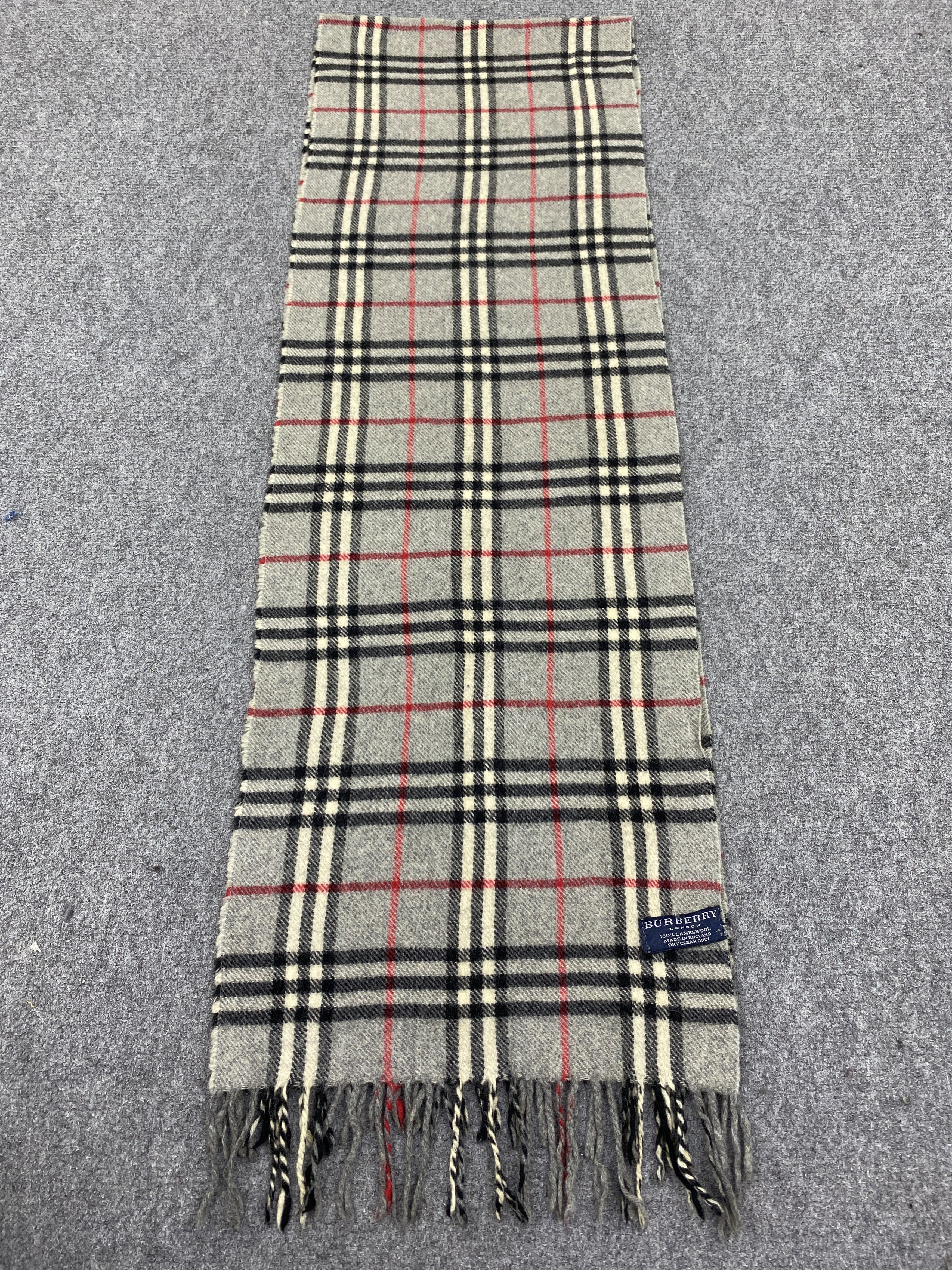 Burberry Vintage Burberry Novacheck Scarf Muffler Wool Scarves SC0083 Size ONE SIZE - 2 Thumbnail