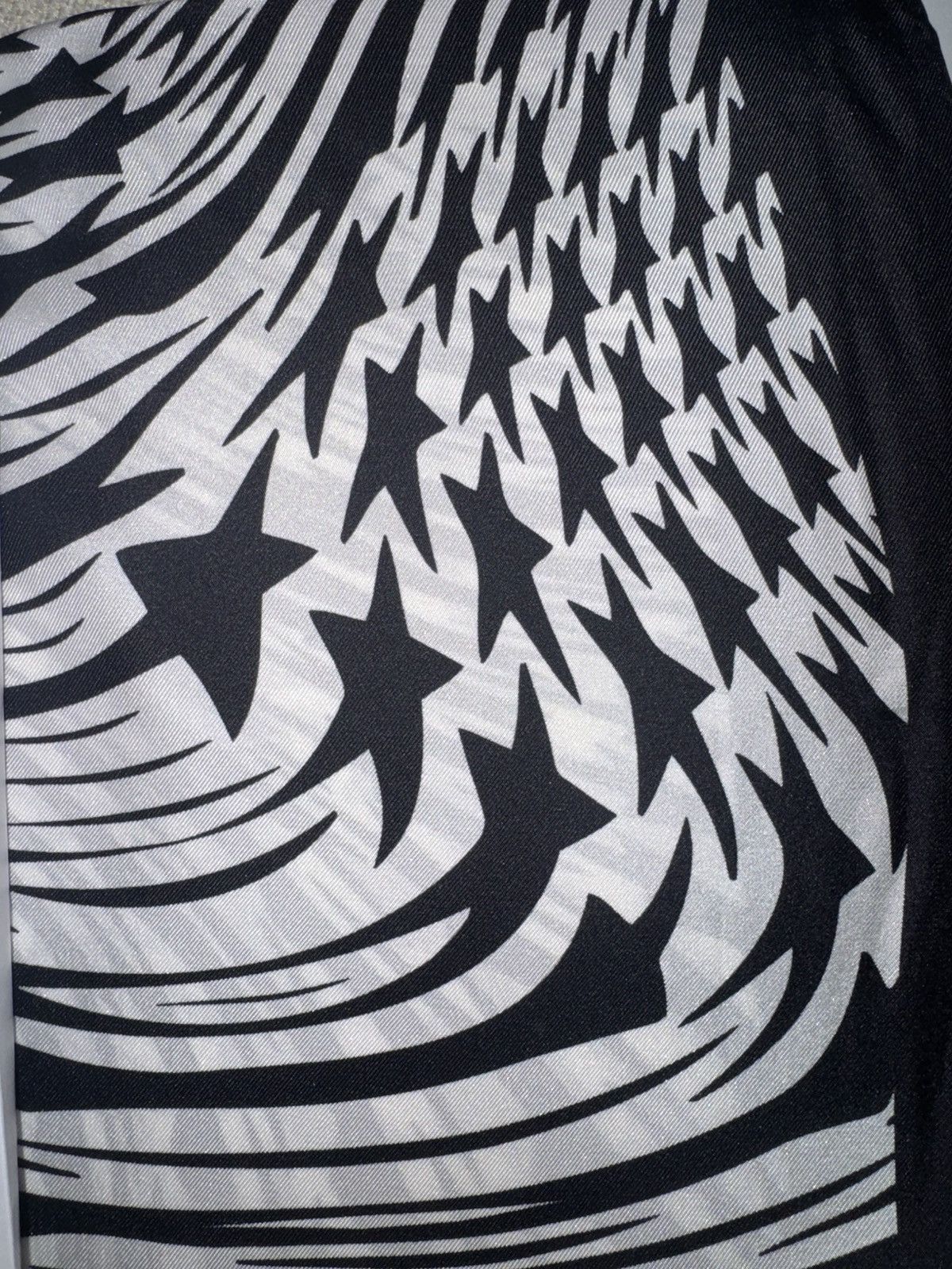 H&M × Mugler Mugler x H&M - B&W Swirled Star Pure Silk 28" Size ONE SIZE - 3 Thumbnail