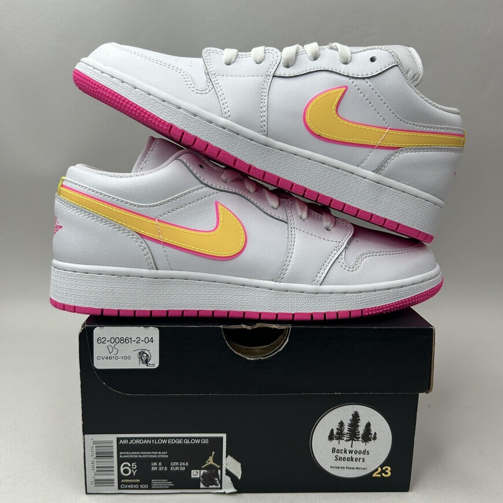 Nike Nike Air Jordan Air Jordan 1 Low GS “Edge Glow” 2023 Size US 8 / IT 38 - 1 Thumbnail