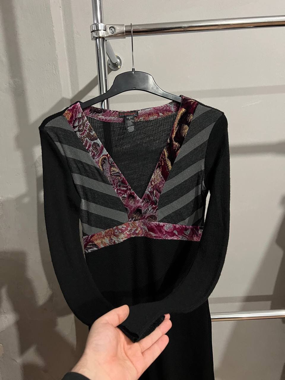 Custo Barcelona CUSTO BARCELONA DESIGNER PRINT ELEMENTS V NECK DRESS SIZE 3 Size S / US 4 / IT 40 - 12 Thumbnail