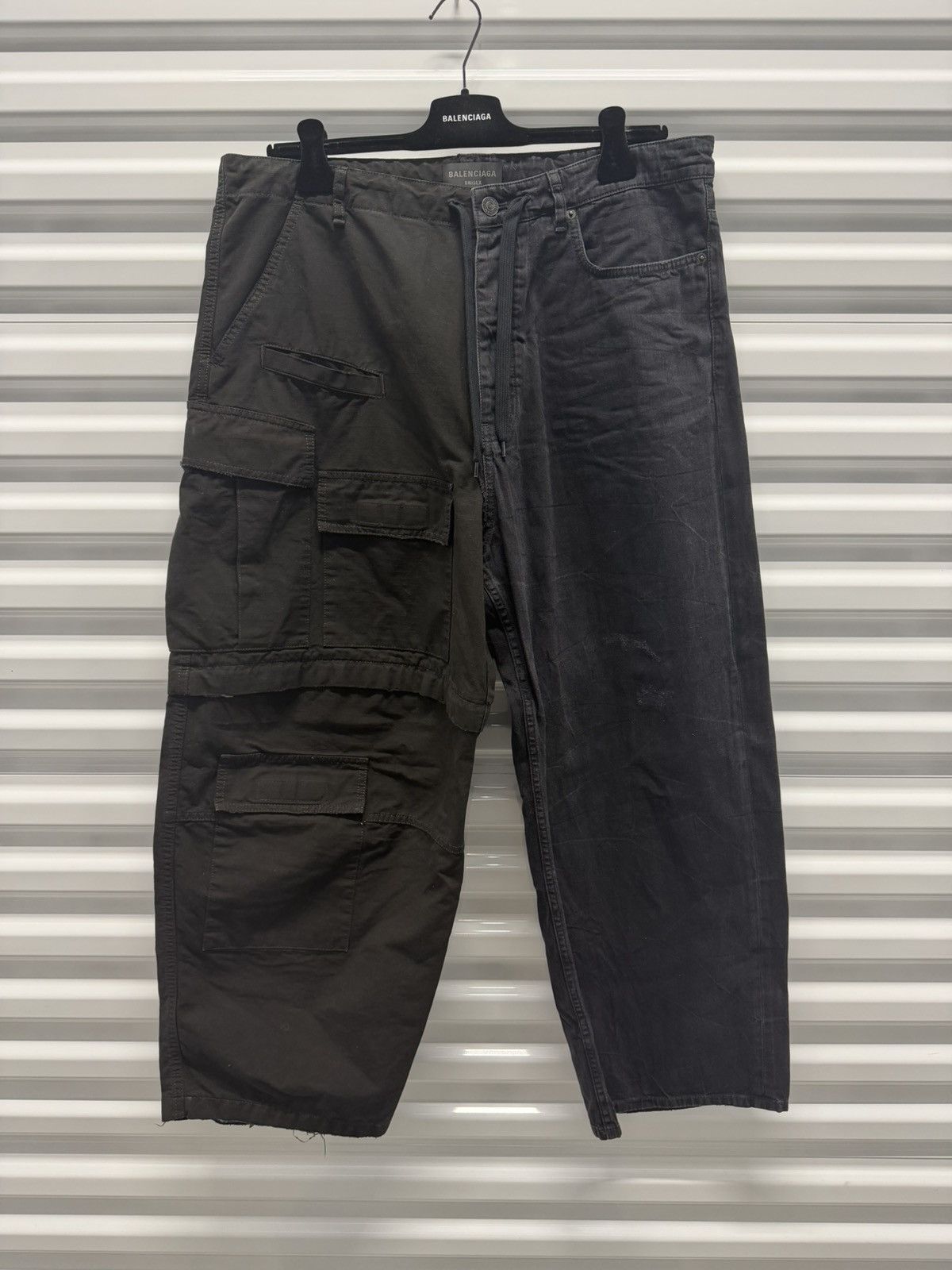 Balenciaga Balenciaga Hybrid Baggy Pants Summer24 Size US 32 / EU 48 - 1 Thumbnail