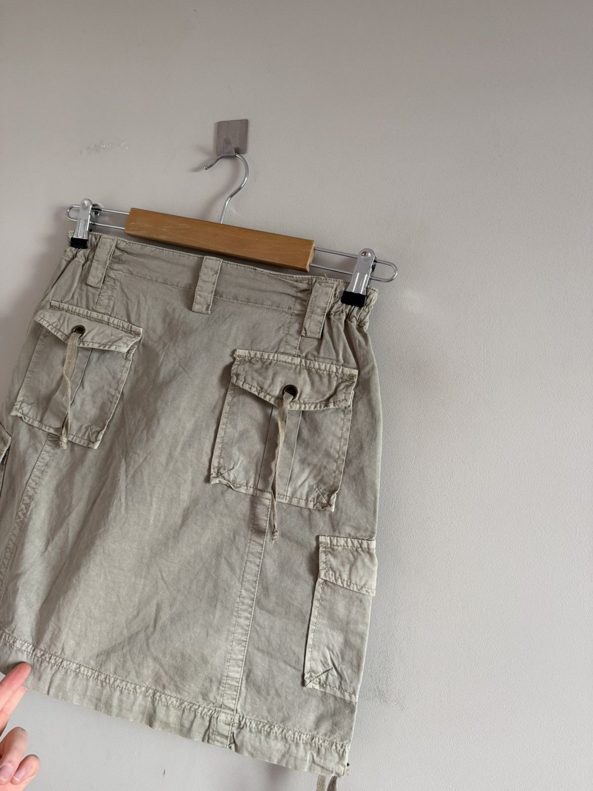 Vintage Vintage Cargo Mini Skirt Beige Size 26" / US 2 / IT 38 - 7 Thumbnail