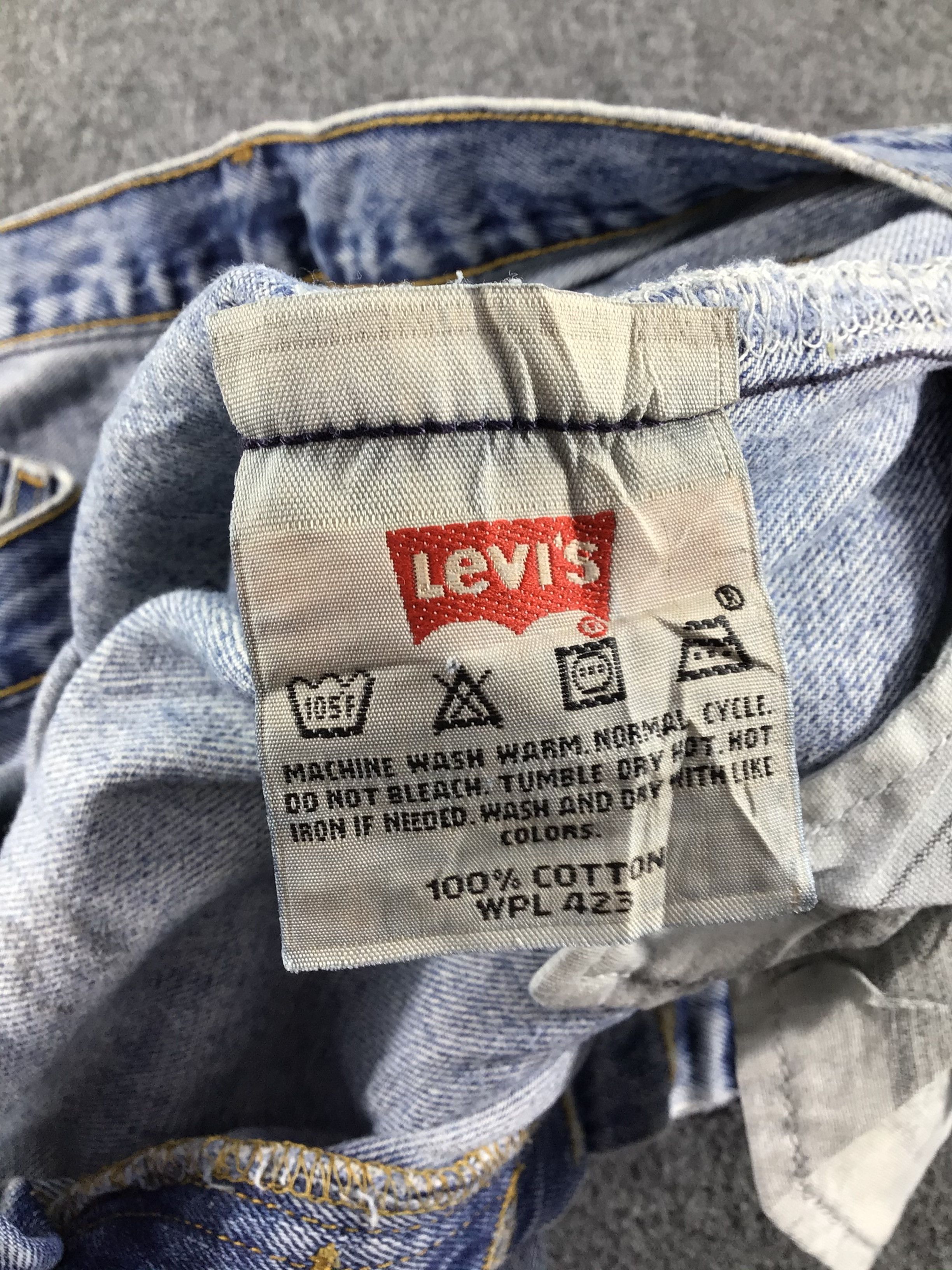 Levi's Vintage Levis 501 Jeans Dirty Faded Blue Denim -J415 Size US 35 - 10 Thumbnail