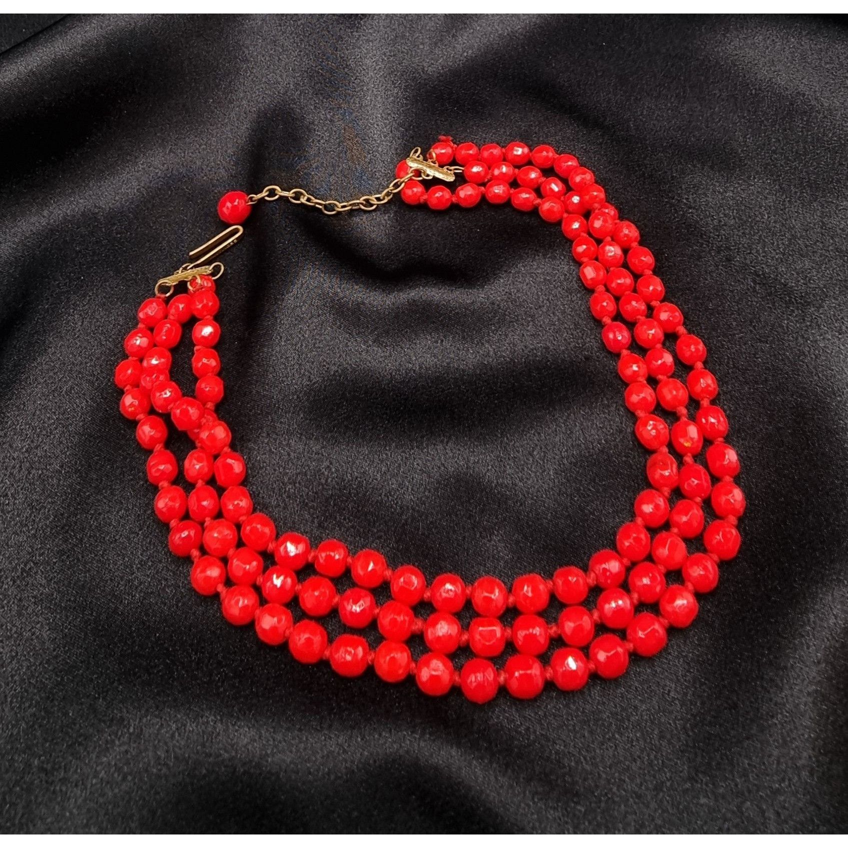 Vintage Vintage 1950s-1960s WEST GERMANY Red Choker Necklace Size ONE SIZE - 3 Thumbnail