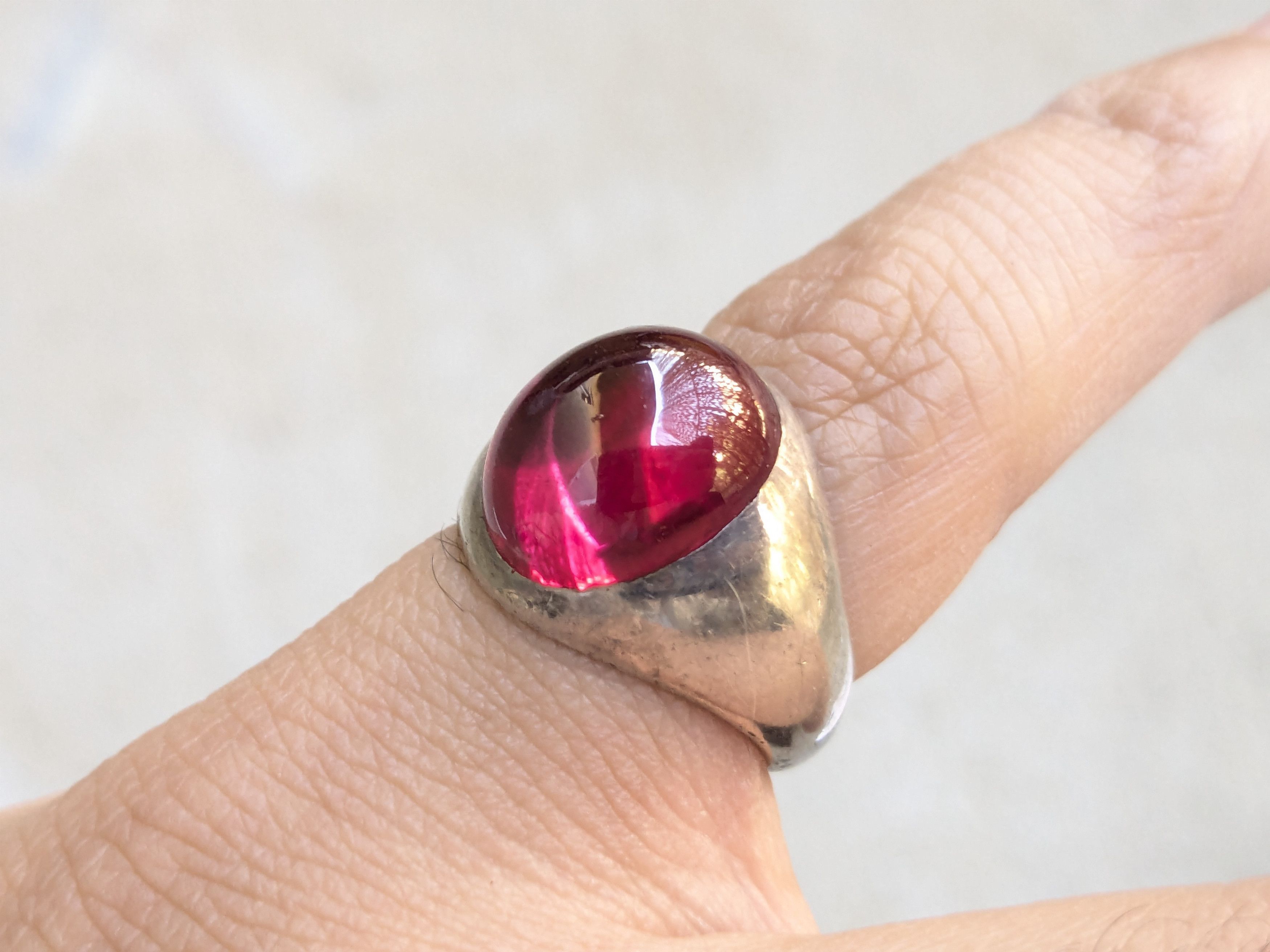 Jewelry Vintage Sterling Silver Ring Red Glass Oval Cabochon 7 Size ONE SIZE - 11 Thumbnail