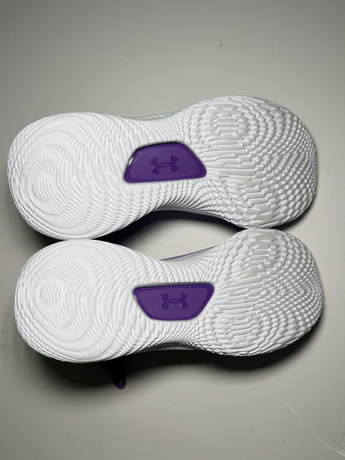 Under Armour RARE Curry Brand Curry 4 FloTro Vivid Lilac sz 8 3024861 500 Size US 8 / EU 41 - 6 Thumbnail