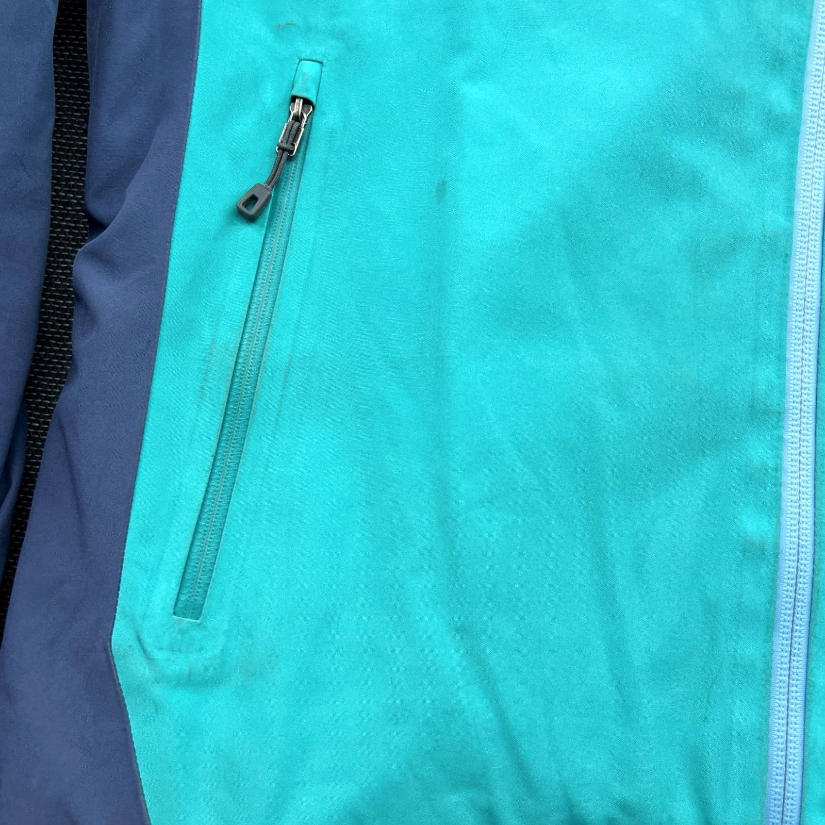 Patagonia Patagonia Jacket Womens Medium Gore-Tex Hooded Powder Bowl Green Blue Teal Zip Full Zip Wind-Resistant Water-Resistant casual travel Size M / US 6-8 / IT 42-44 - 2 Thumbnail