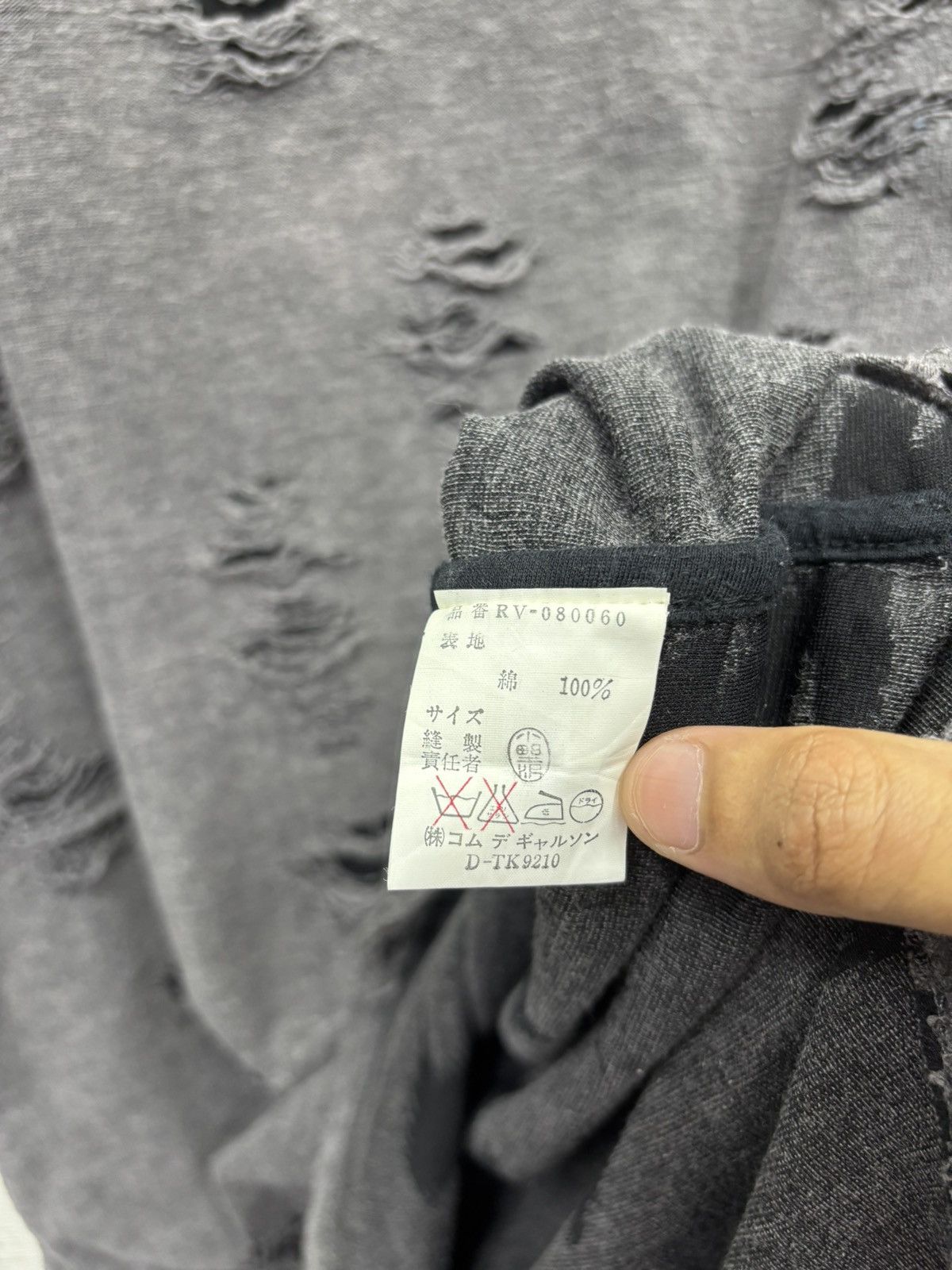 Comme des Garcons 🔥COMME DES GARCONS DISTRESSED LONGSLEEVE SHIRT Size US M / EU 48-50 / 2 - 9 Thumbnail