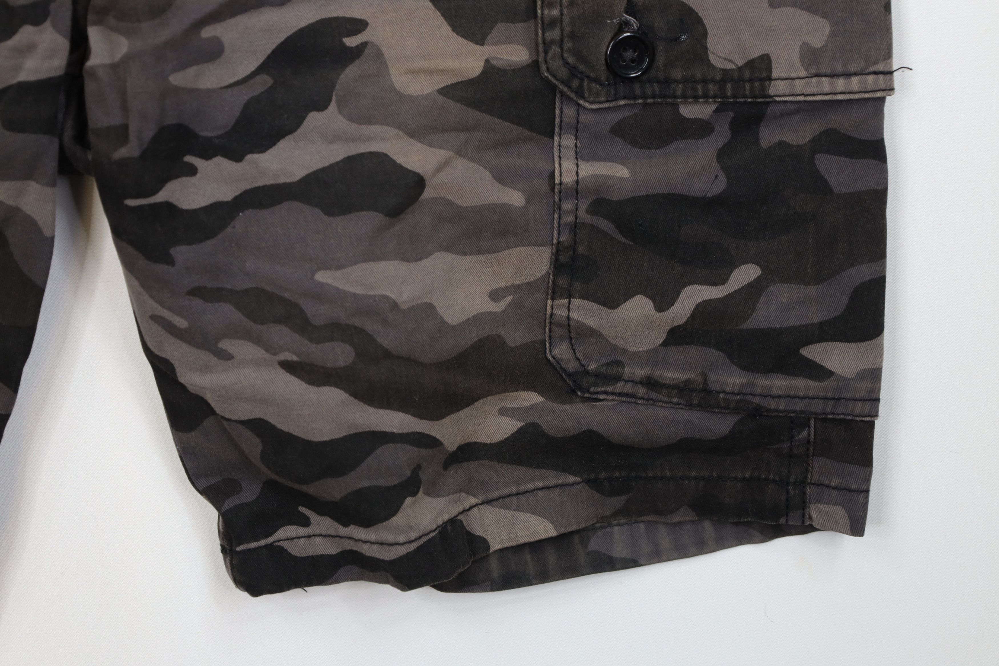 Vintage Vintage 90s Y2K Streetwear Above Knee Cargo Shorts Size US 36 / EU 52 - 5 Thumbnail