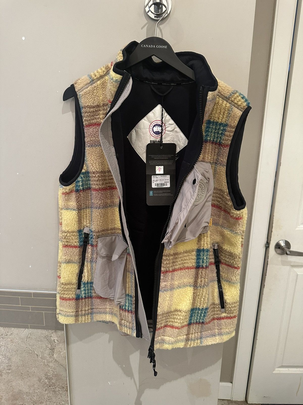 Canada Goose × NBA CANADA GOOSE NBA UNION LEGION VEST Size US S / EU 44-46 / 1 - 9 Thumbnail