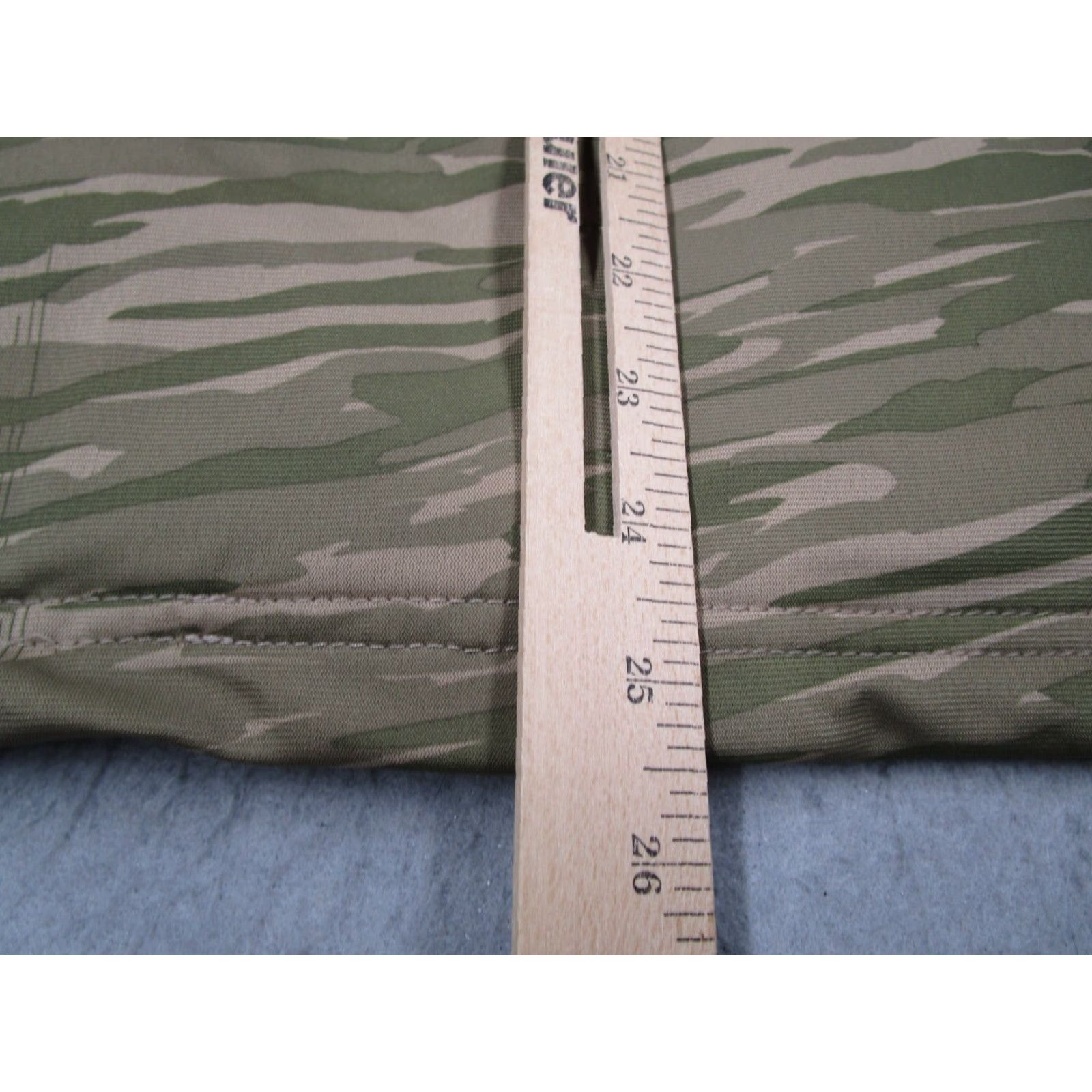 686 686 Bomber Jacket Mens Medium Green Camo Full Zip Pockets Polyester Camouflage Army Outdoor Skiing Size US M / EU 48-50 / 2 - 6 Thumbnail