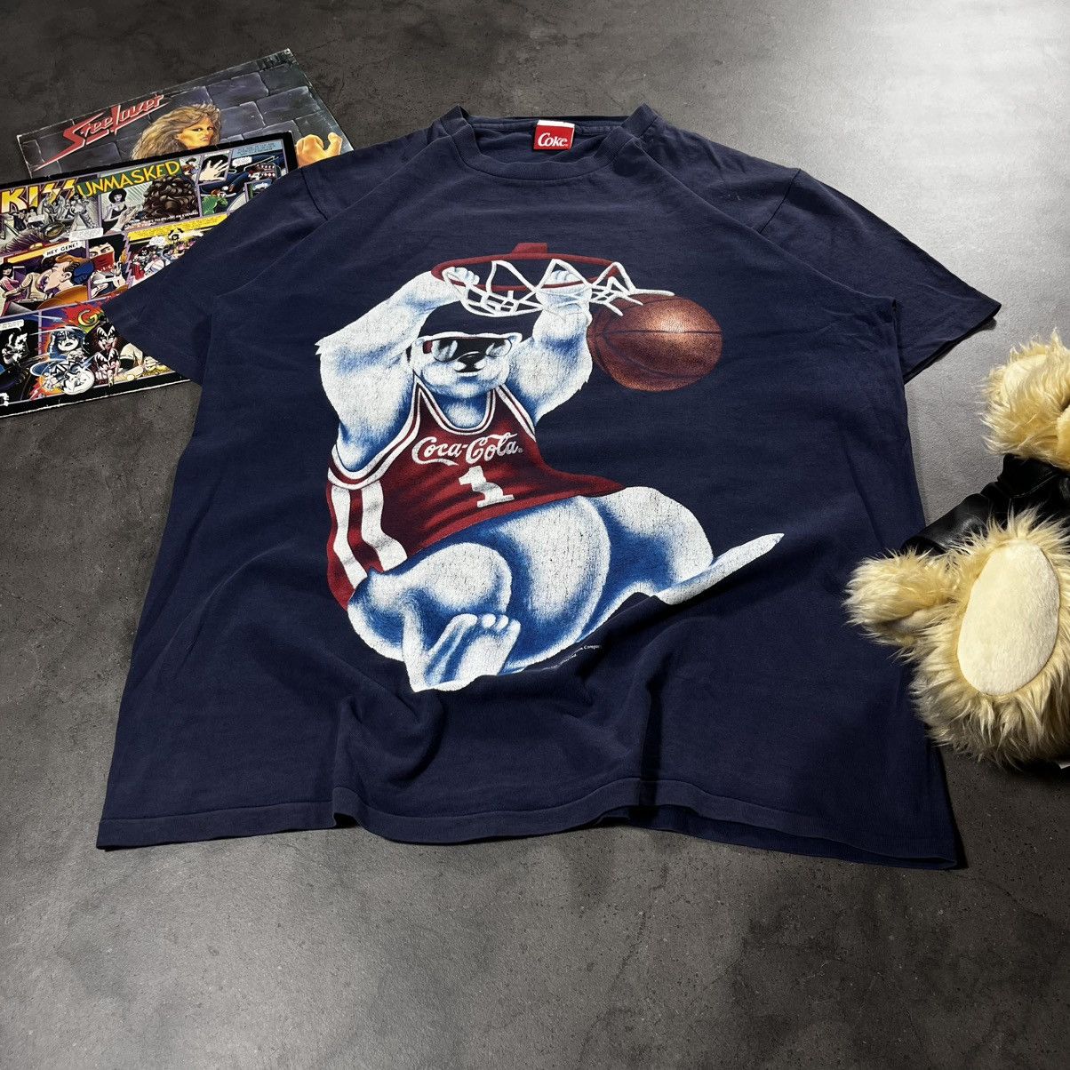 Cartoon Network Coca Cola 90s Vintage Bear Dunking Basket Tee Tshirt Hype Size US XL / EU 56 / 4 - 2 Thumbnail