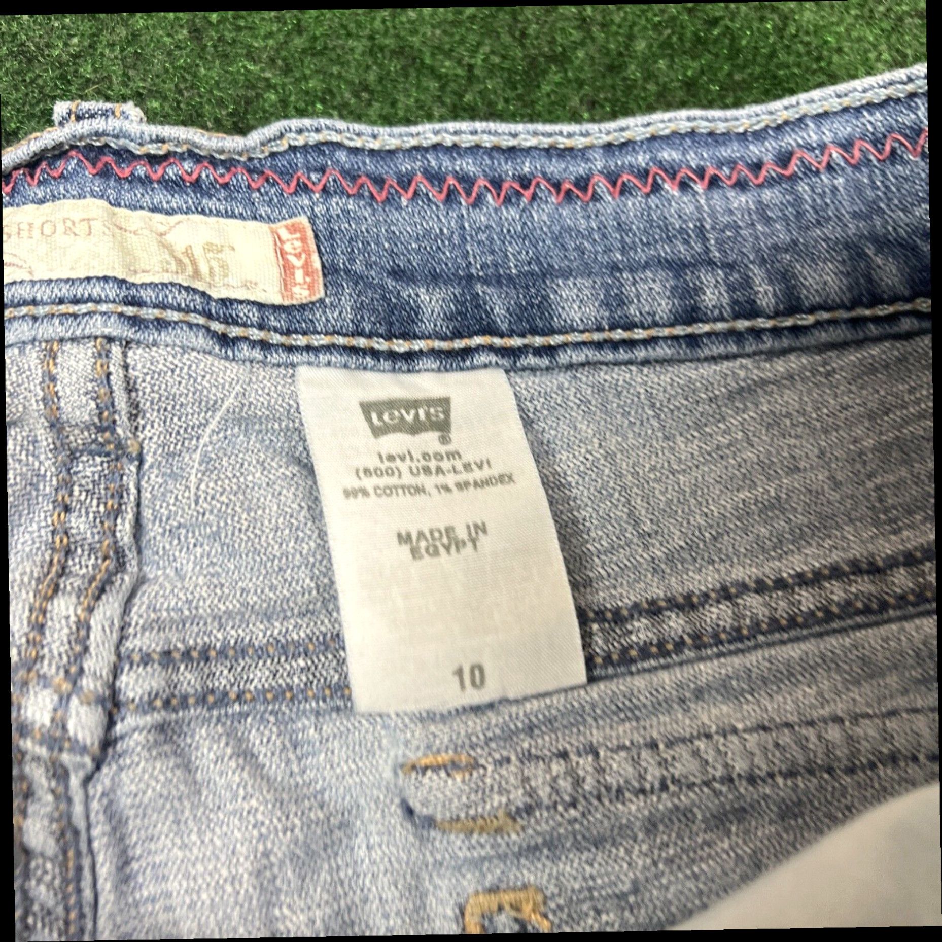 Levi's Levi Strauss Signature 515 Women's Mid-Rise Shorts Size 10 Cut-offs Med Wash Size 32" / US 10 / IT 46 - 7 Thumbnail