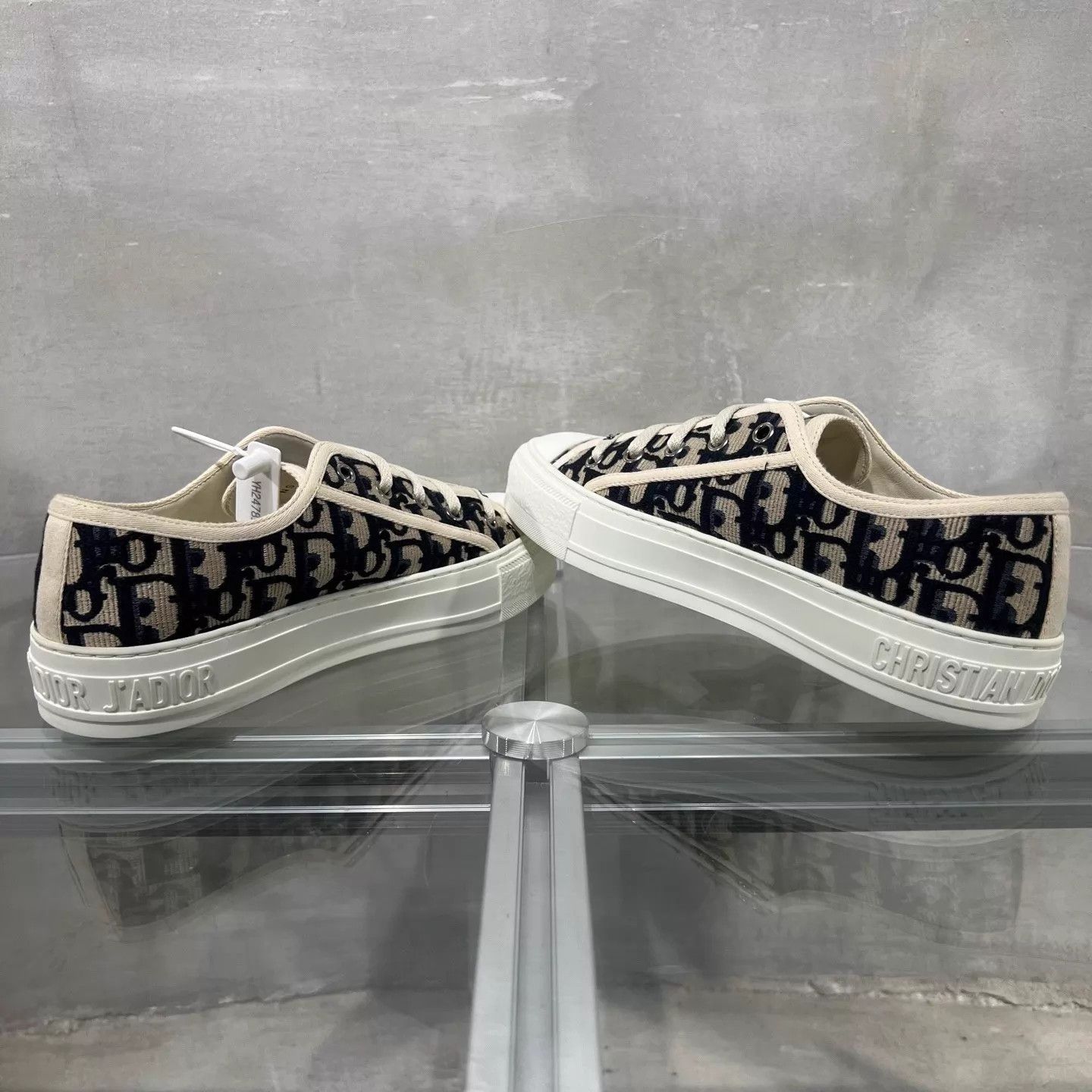 Dior Dior Walk'n'Dior Oblique all over print sneaker 37 Size US 6.5 / IT 36.5 - 5 Thumbnail