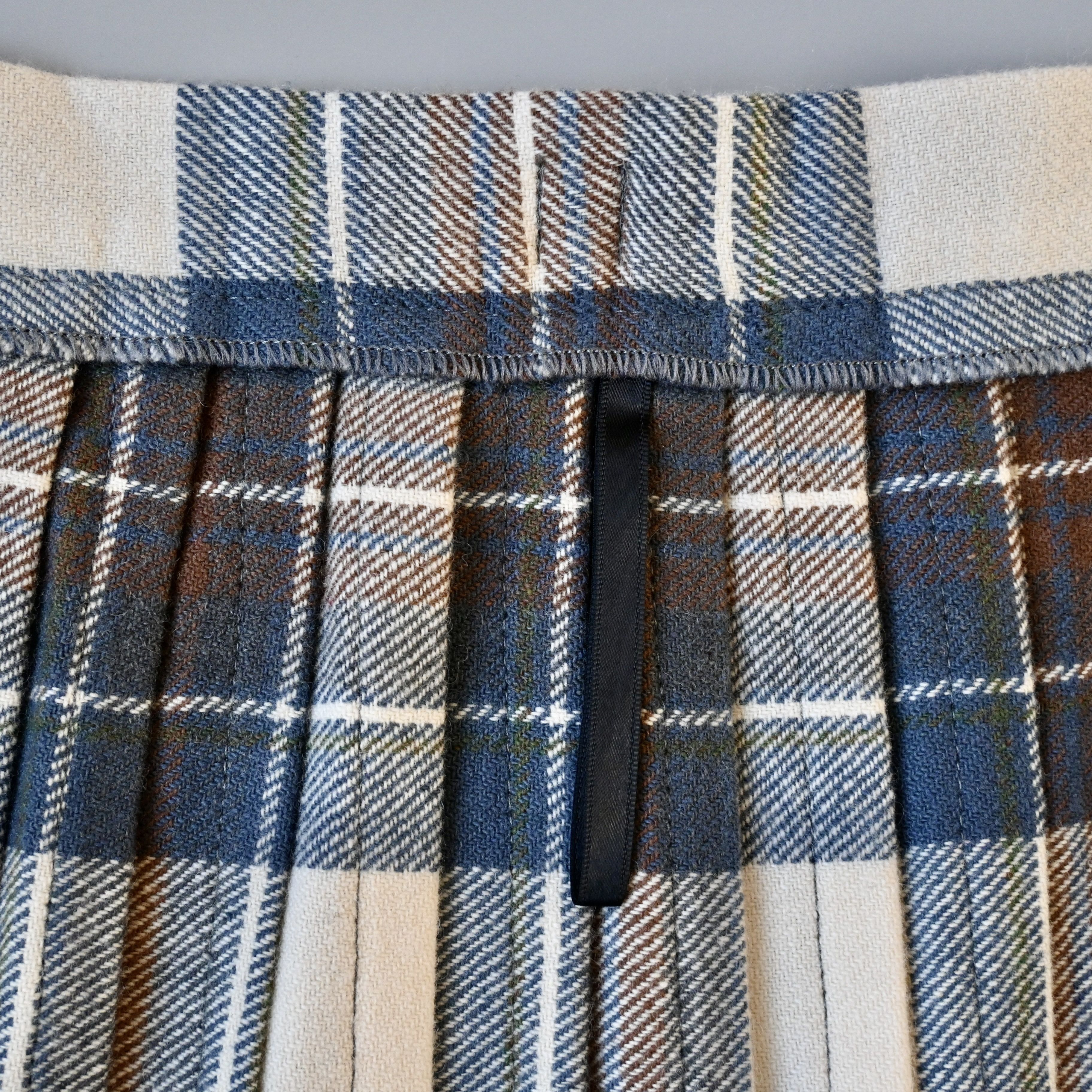 Vintage VTG 1990s James Dalgliesh tartan kilt skirt, made in England Size 30" / US 8 / IT 44 - 10 Thumbnail