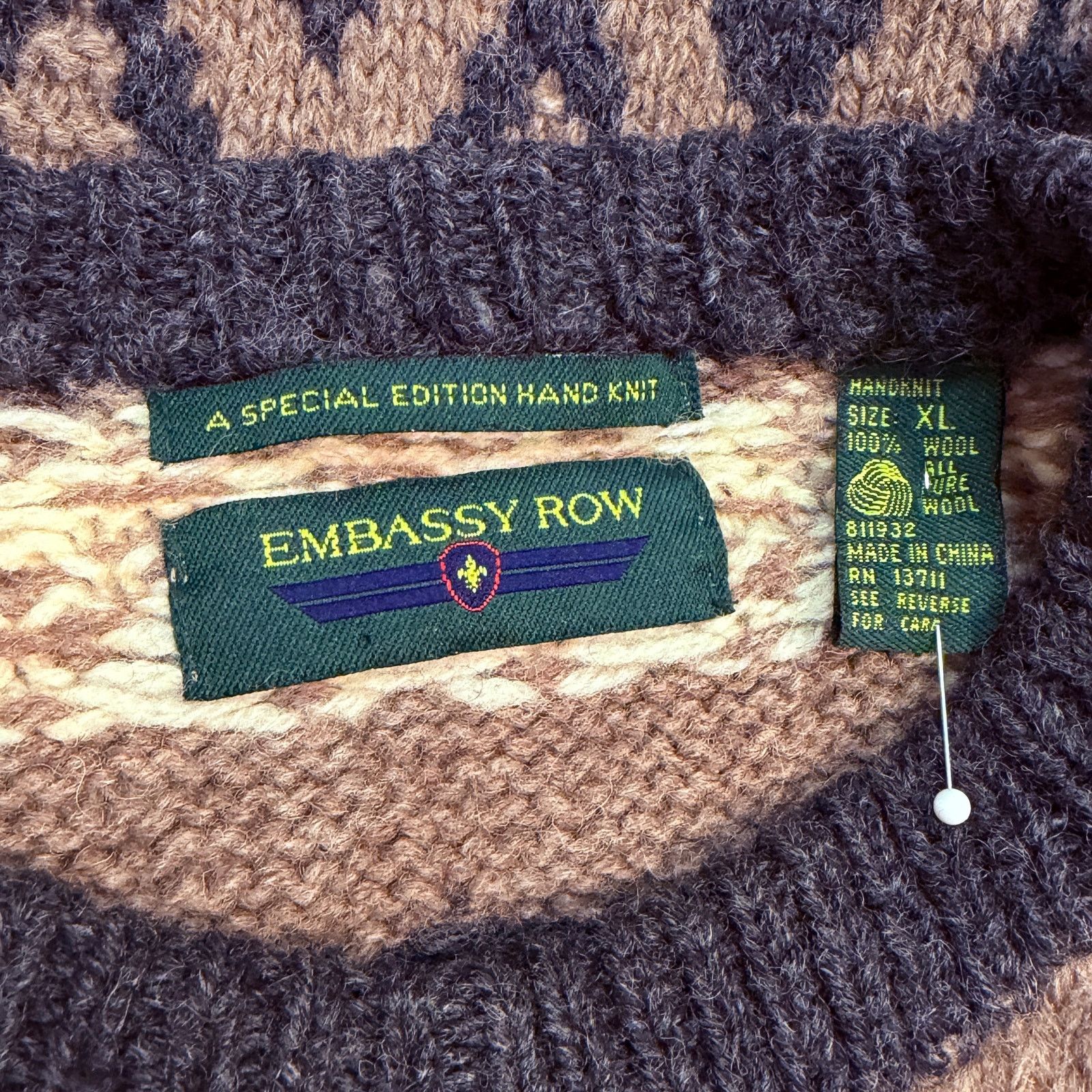 Embassy Row VINTAGE Y2K Embassy Row Hand Knit Fair Isle Sweater Size XL Size US XL / EU 56 / 4 - 4 Thumbnail