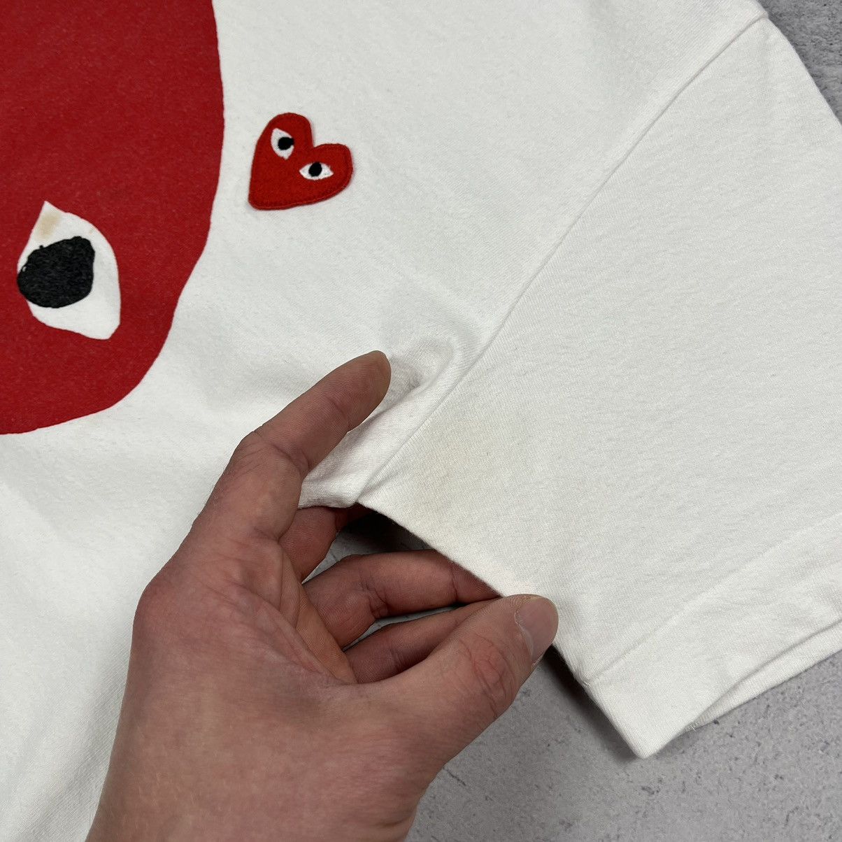 Comme des Garcons Ladies Comme Des Garçons Double Heart big logo T shirt Size L / US 10 / IT 46 - 13 Thumbnail