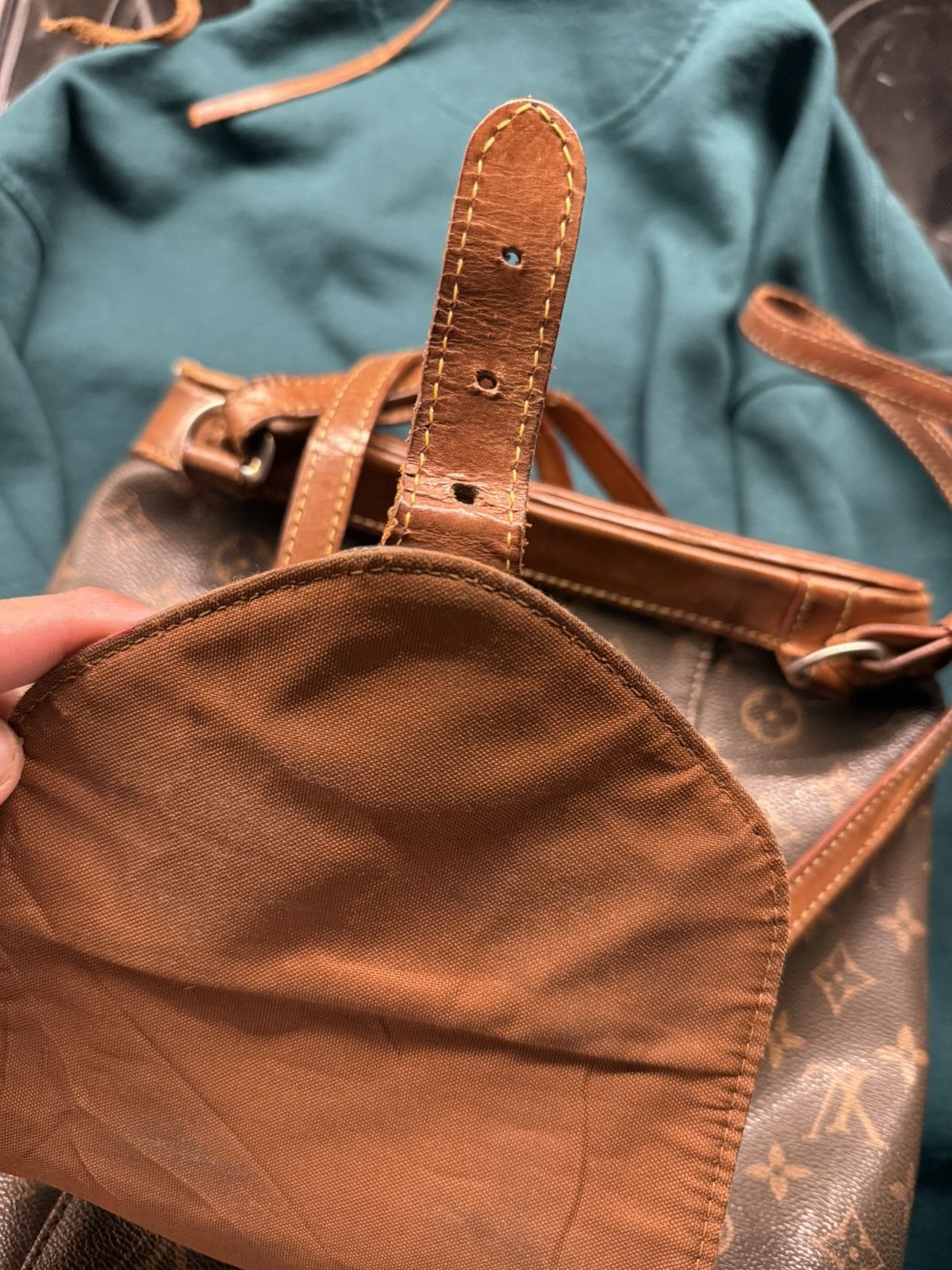 Louis Vuitton Vintage 90’s Louis Vuitton Montsouris Mini PM Bag Size ONE SIZE - 11 Thumbnail