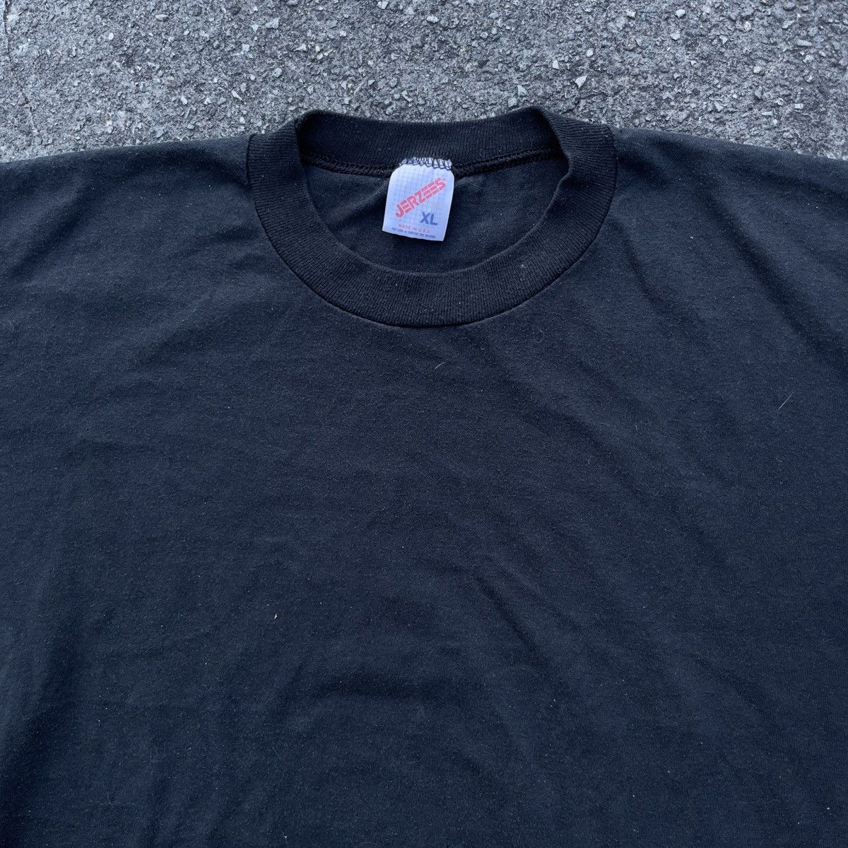 Jerzees × Vintage Vtg 90s JERZEES Blank Black Single Stitch Shirt Size US XL / EU 56 / 4 - 2 Thumbnail
