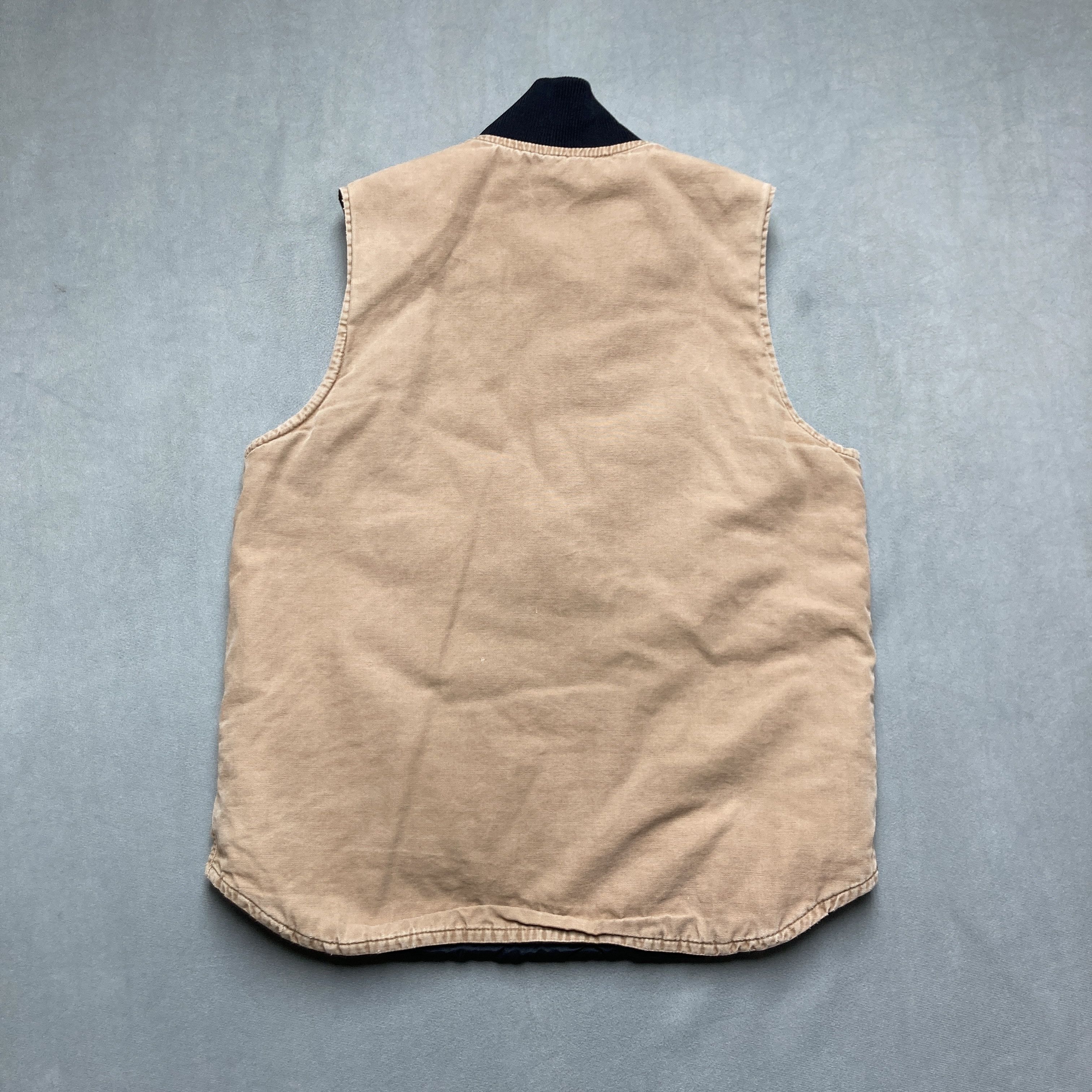 Carhartt Thrashed Carhartt V300 BUC Buckskin Quilt Lined Vest Medium Size US M / EU 48-50 / 2 - 2 Thumbnail