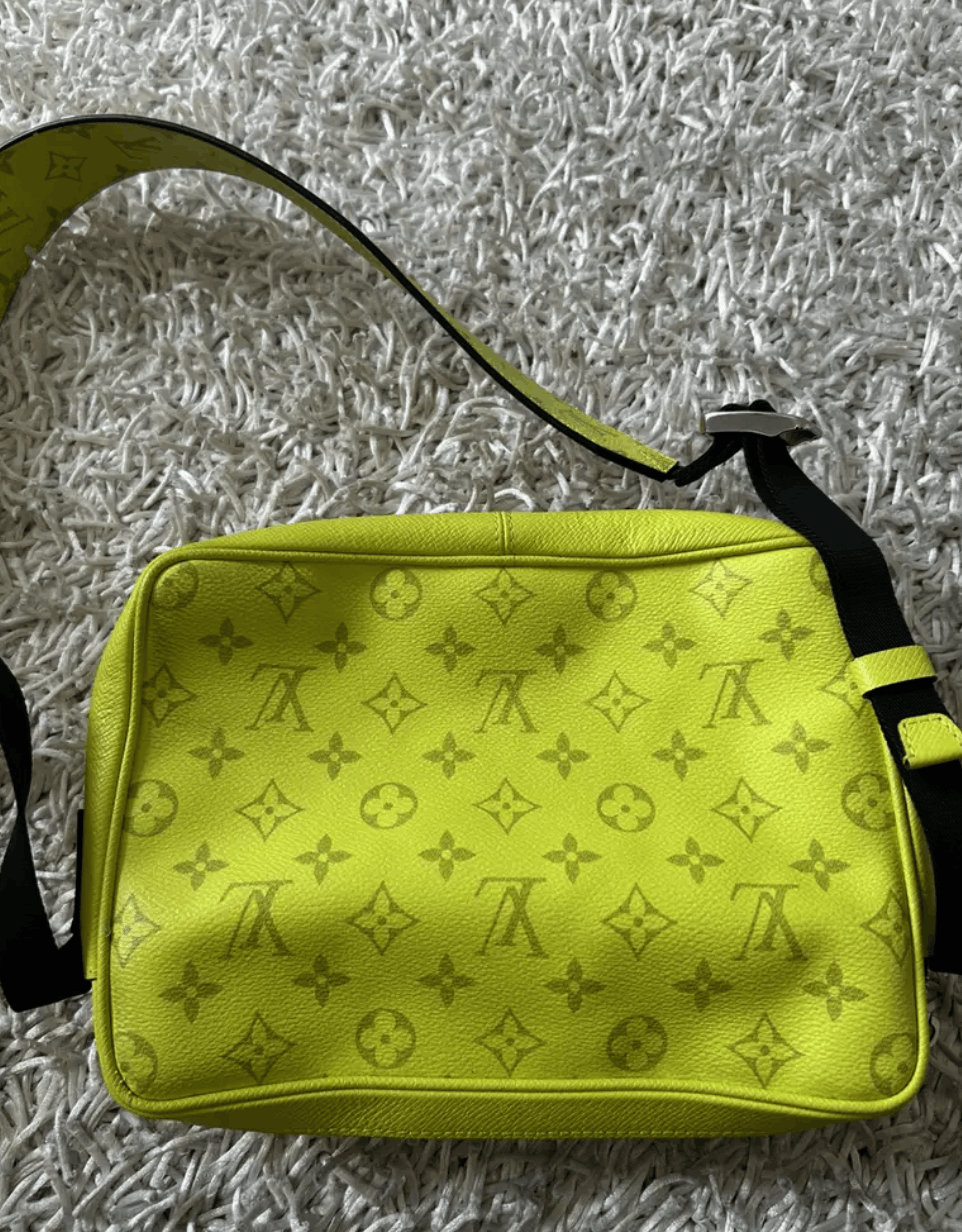 Louis Vuitton Louis Vuitton Outdoor Messenger Yellow Bag Size ONE SIZE - 3 Thumbnail