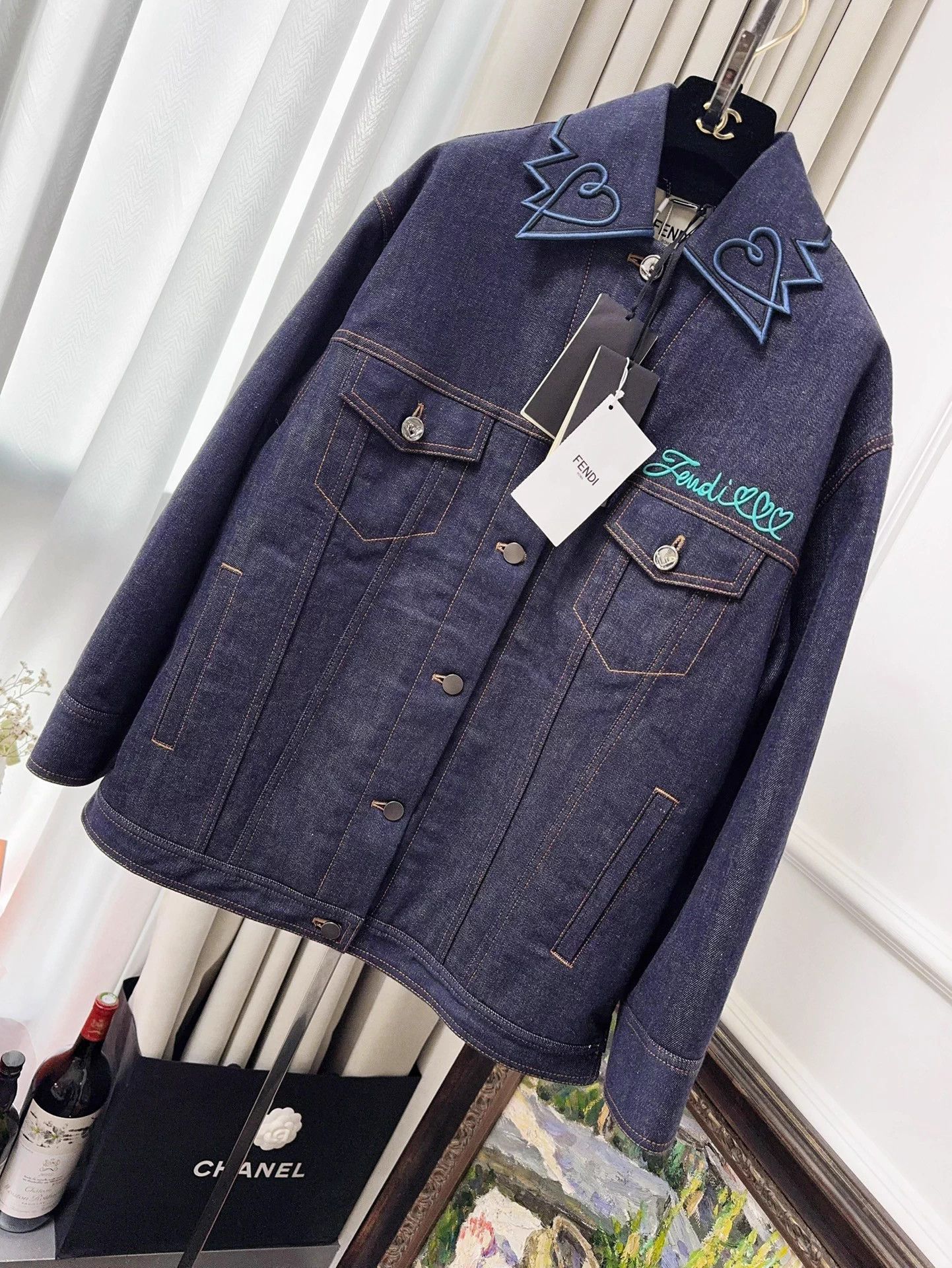 Fendi Fendi Navy Heart Sequin Embroidery Collar Denim Jacket 36 Size XS / US 0-2 / IT 36-38 - 1 Thumbnail