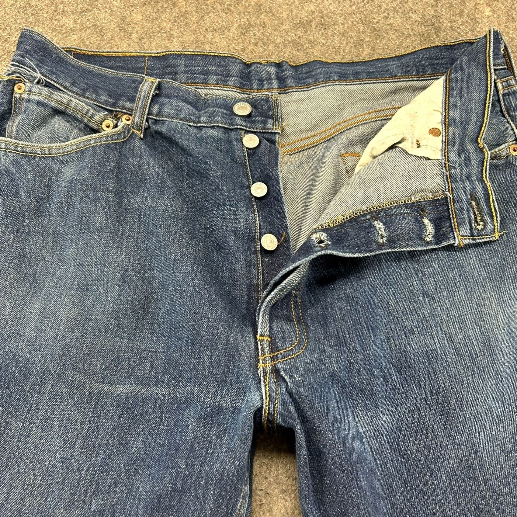 Levi's VINTAGE Levi's 501 Jeans Mens 36x33 Blue Straight Regular Dark Wash Distressed Denim 5-Pocket Retro Mens Size US 36 / EU 52 - 2 Thumbnail
