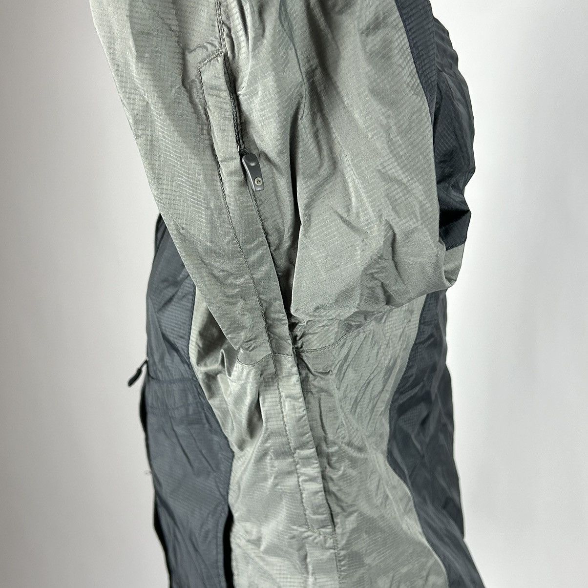 Marmot Marmot windbreaker jacket grey mini logo Size M / US 6-8 / IT 42-44 - 6 Thumbnail