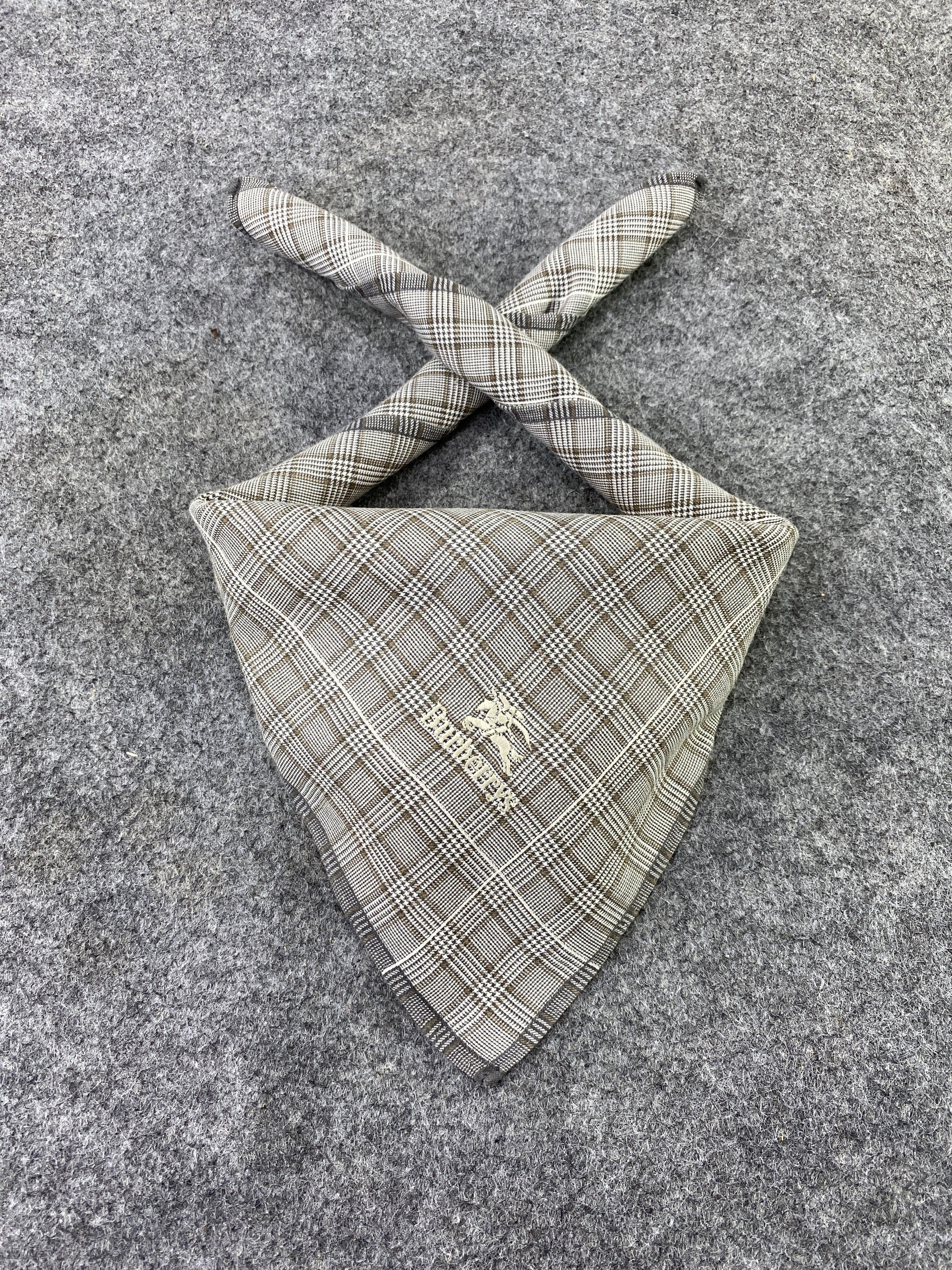 Burberry Burberry Handkerchief / Bandana / Neckerchief-B425 Size ONE SIZE - 2 Thumbnail
