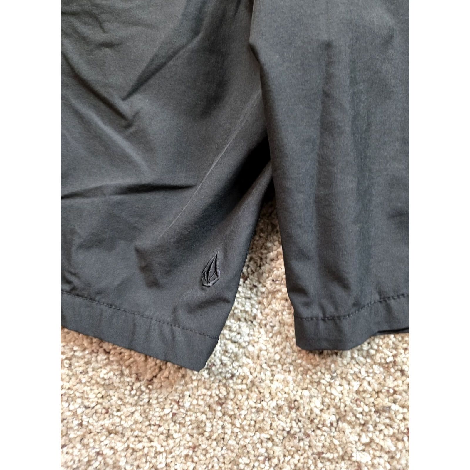 Volcom Volcom Hybrid Shorts Mens 28 Black Chino Flat Front Stretch Pockets 9" Inseam Size US 28 / EU 44 - 6 Thumbnail