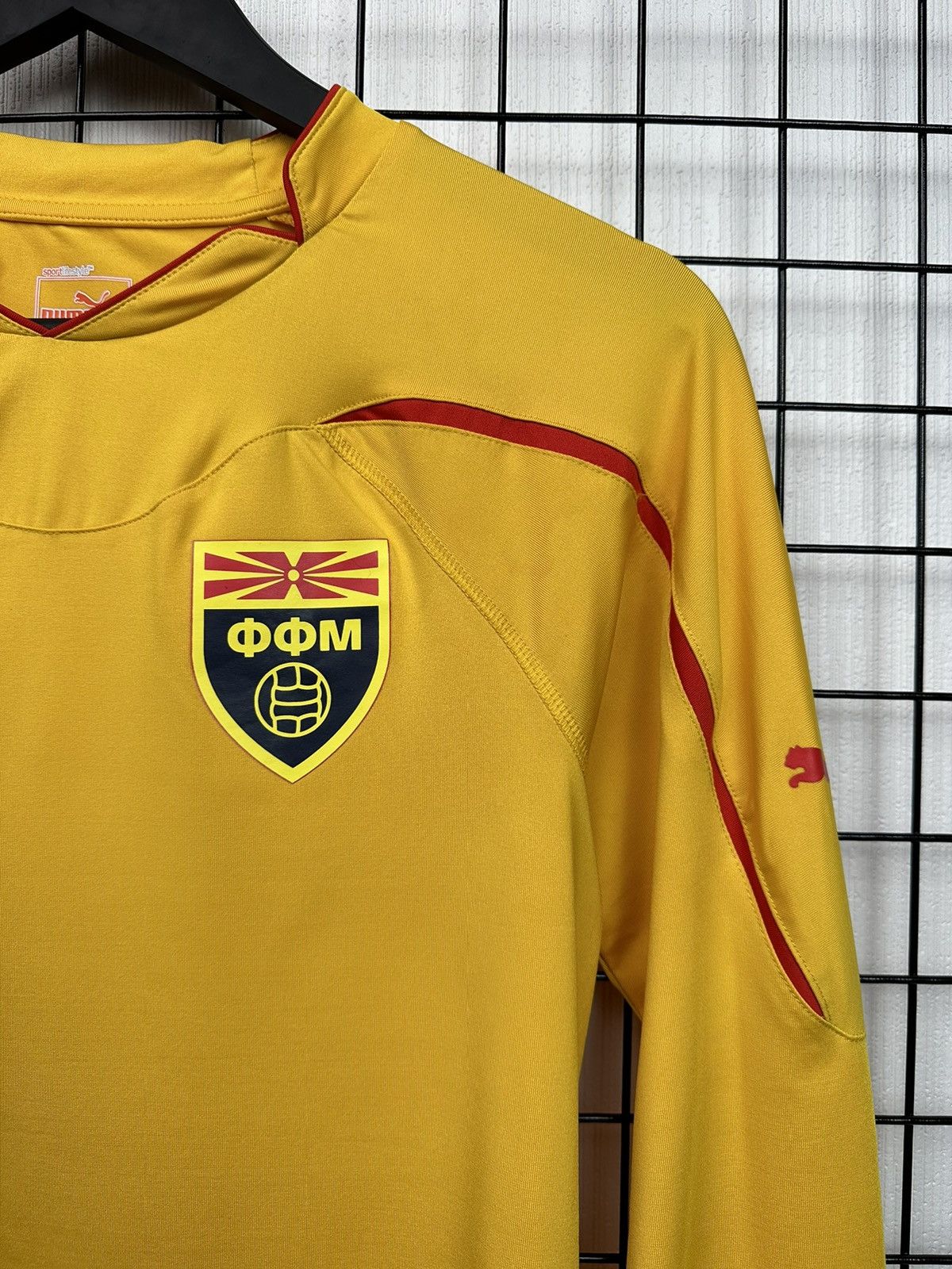 Puma × UEFA North Macedonia football jersey 2010 2013 away Men M yellow Size US M / EU 48-50 / 2 - 5 Thumbnail