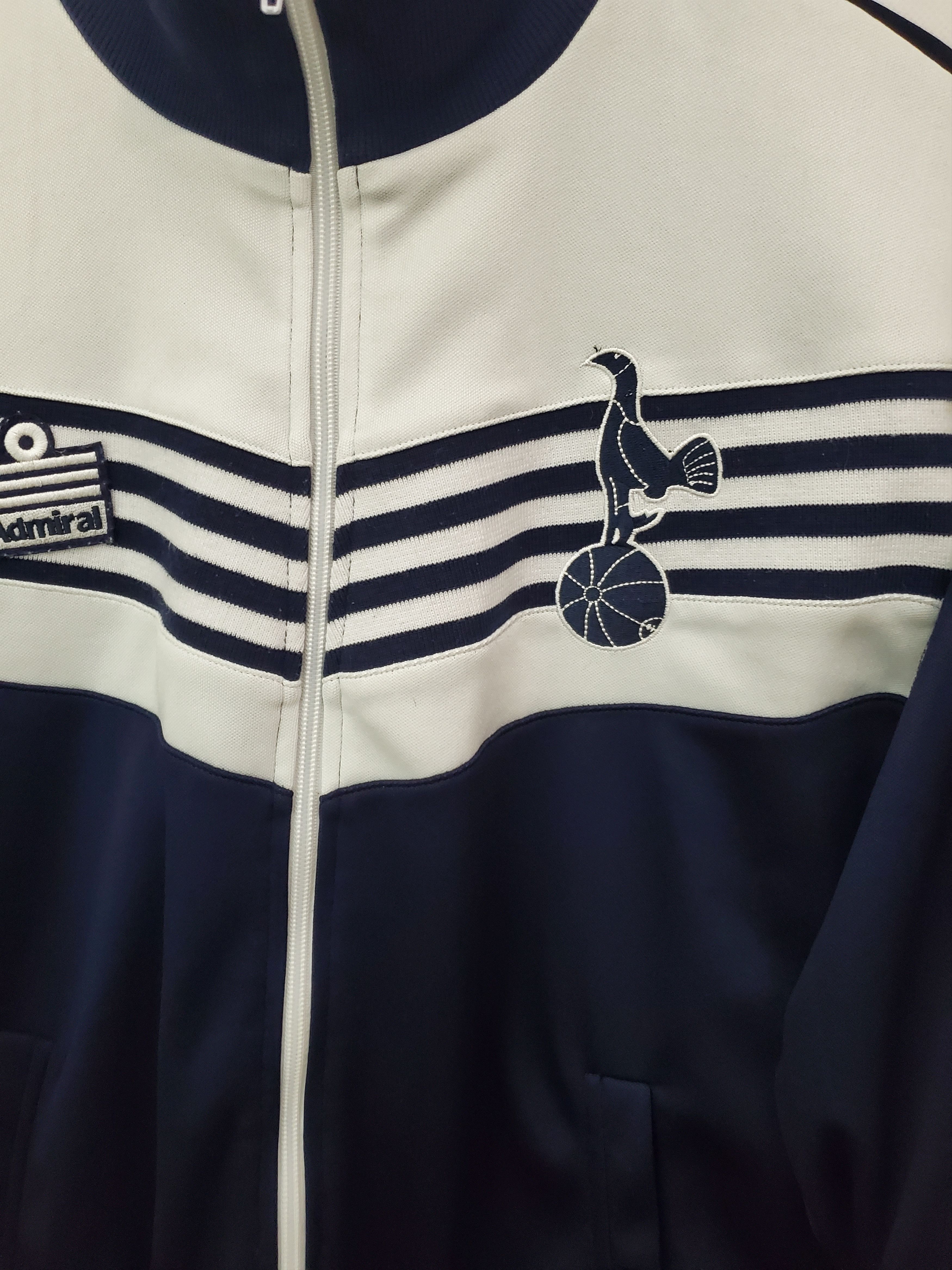 Vintage Vintag Tottenham Hotspur Admiral Retro Jacket Top size M Size US M / EU 48-50 / 2 - 3 Thumbnail