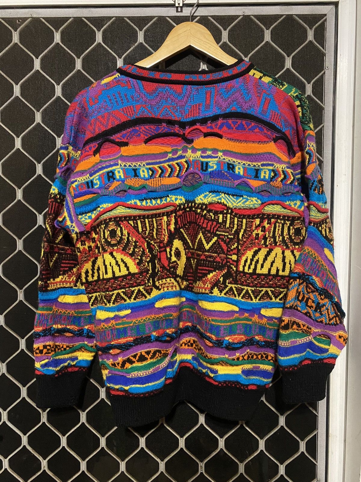 Coogi Vintage Cuggi/Coogi special edition Australia decal sweater Size US S / EU 44-46 / 1 - 2 Thumbnail
