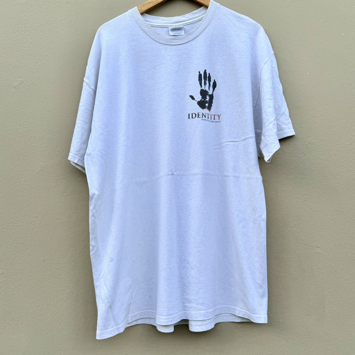 Vintage Vintage identity movie 2003 tee Size US XL / EU 56 / 4 - 1 Thumbnail
