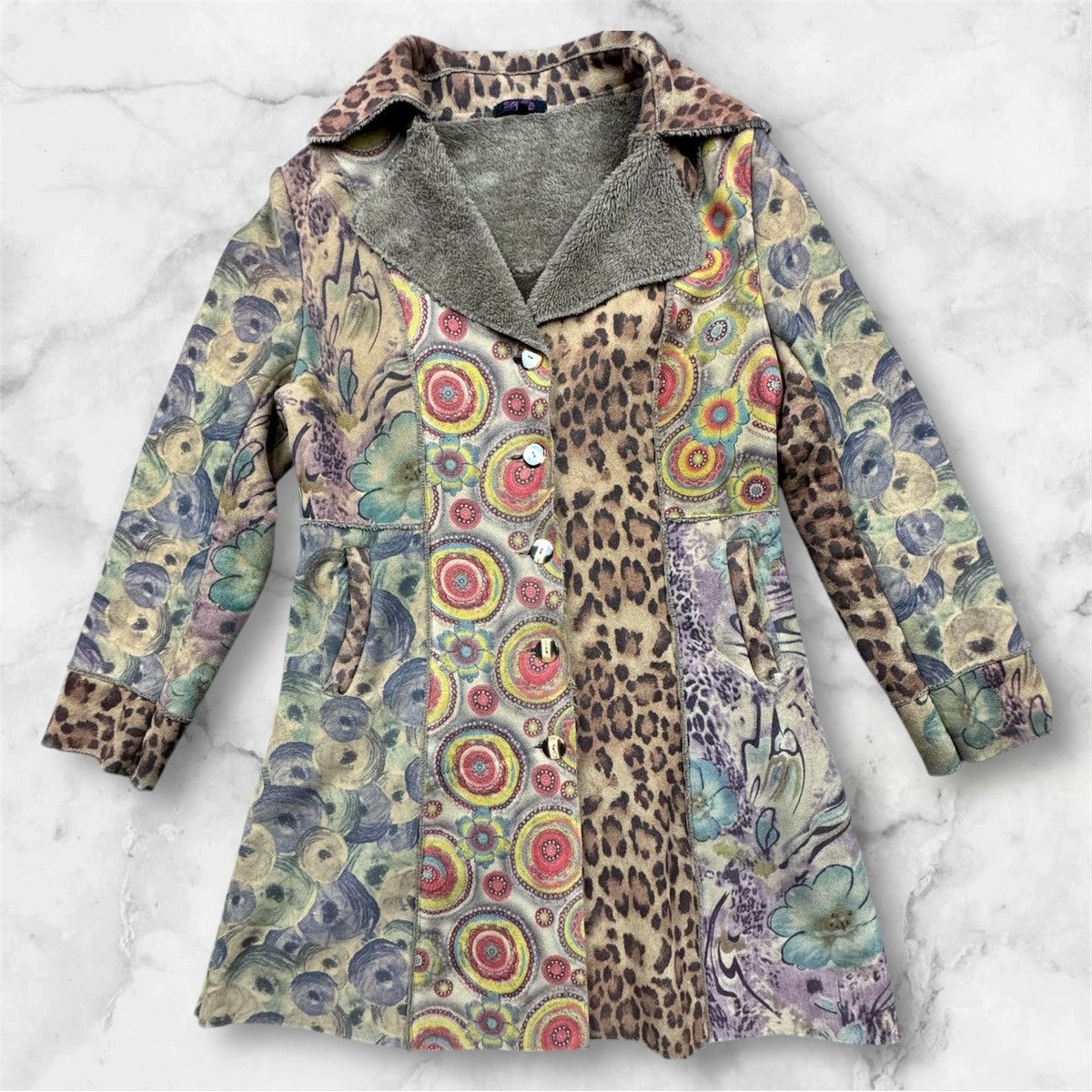 Vintage Vintage Faux Suede Coat With Leopard Art Size 10 Boho Hippe Size L / US 10 / IT 46 - 2 Thumbnail