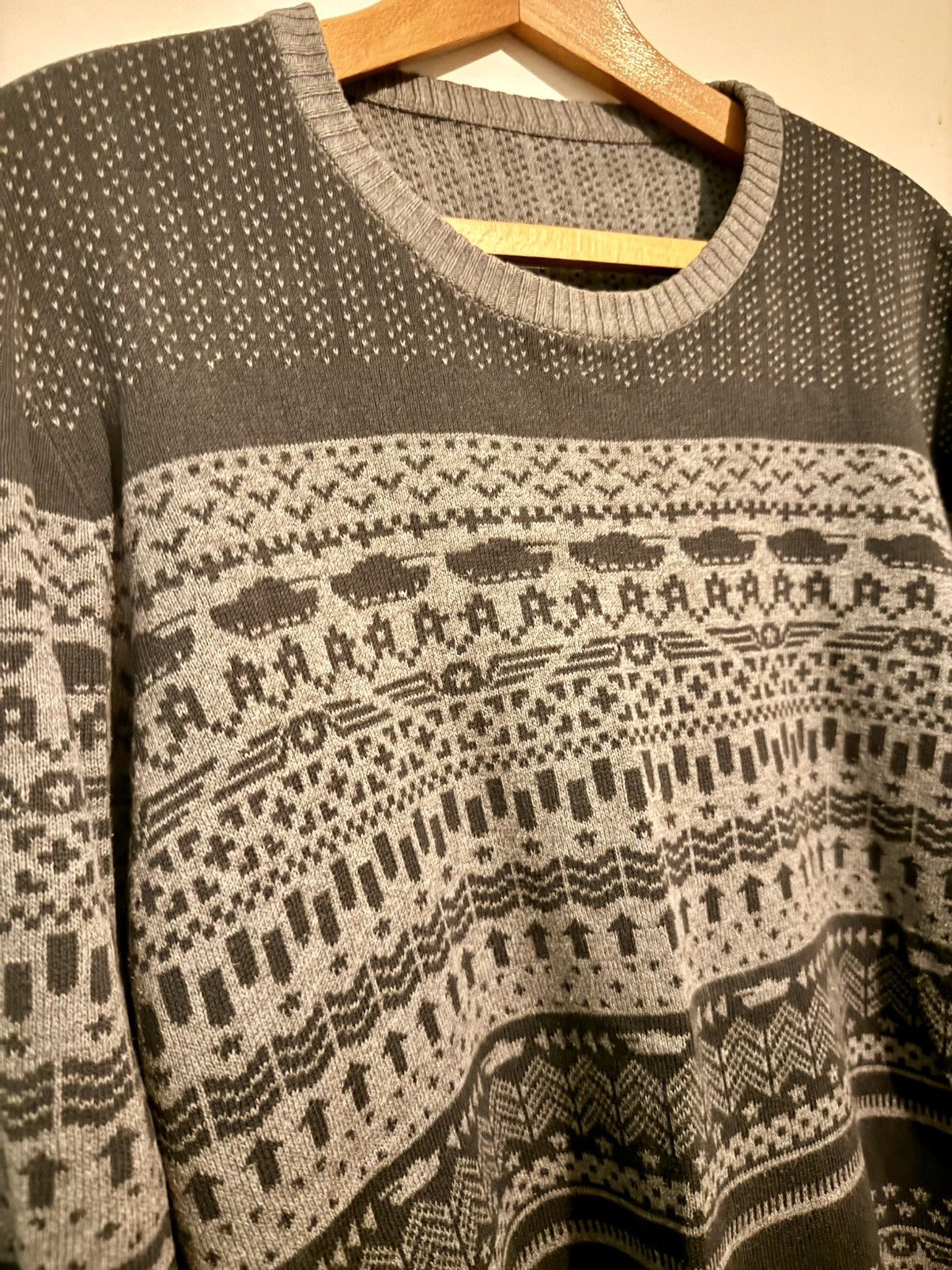Other Vintage 90s Novelty "Tank" Graphic Fair Isle Sweater - XL Size US XL / EU 56 / 4 - 1 Thumbnail