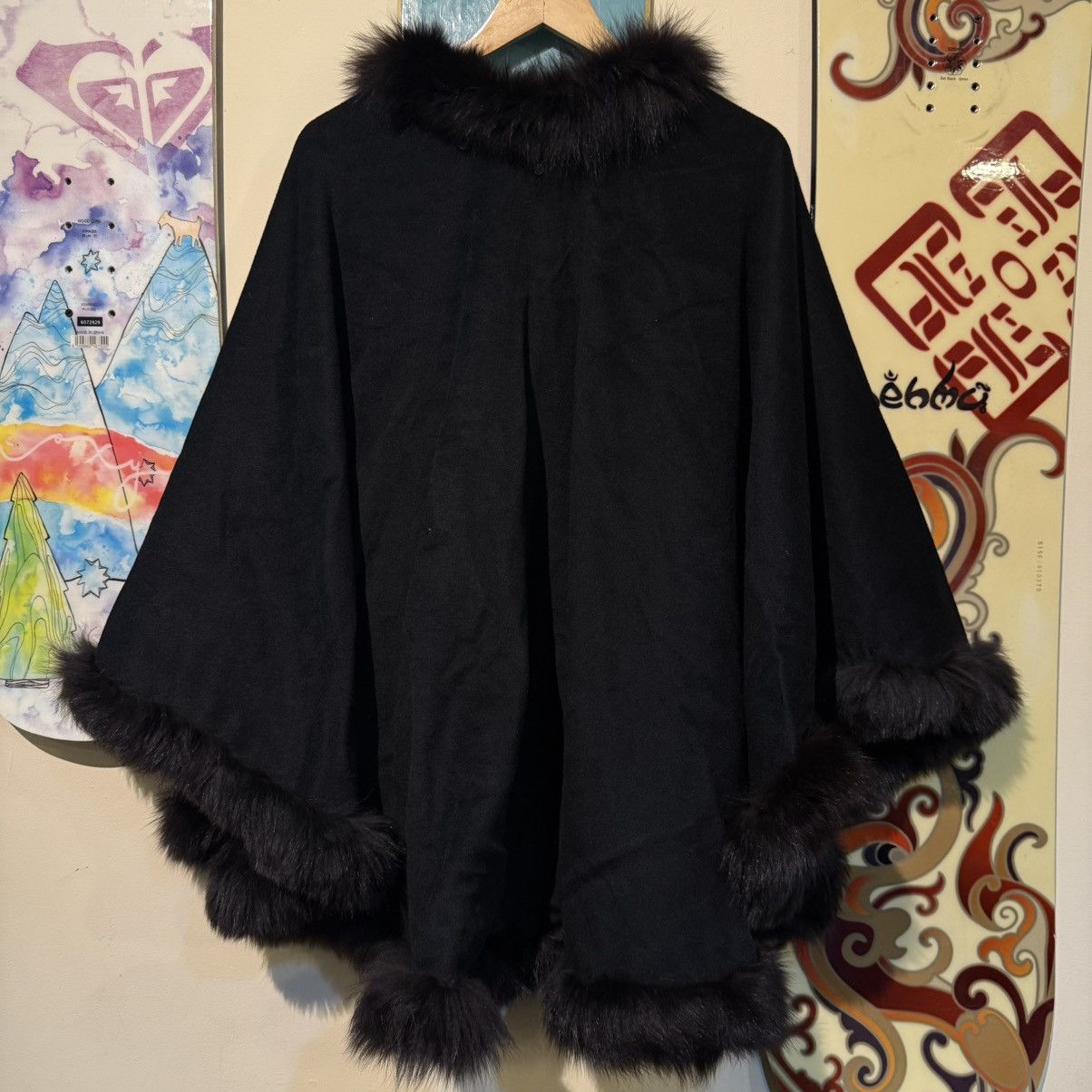 Balmain Vintage Balmain Cashmere Fur Poncho Size ONE SIZE - 3 Thumbnail