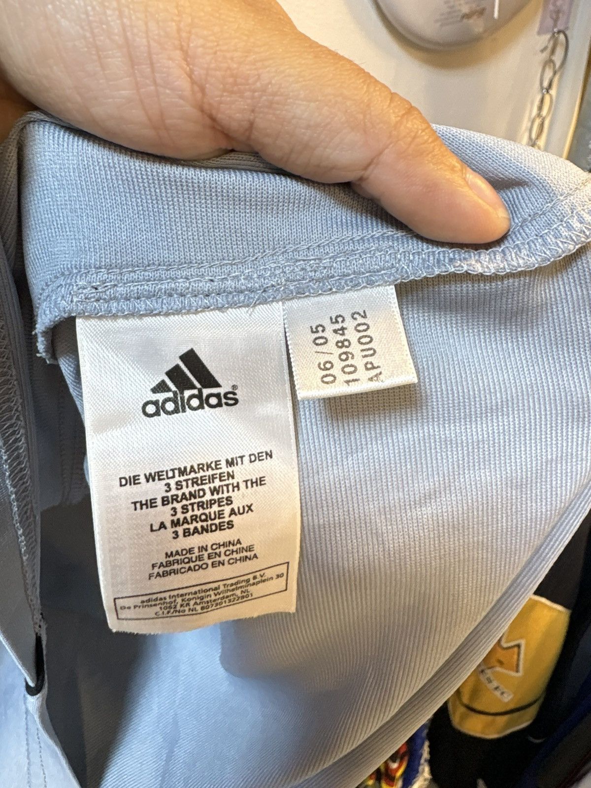 Adidas Vintage 2005-2006 Real Madrid Home Kit Size US M / EU 48-50 / 2 - 6 Thumbnail