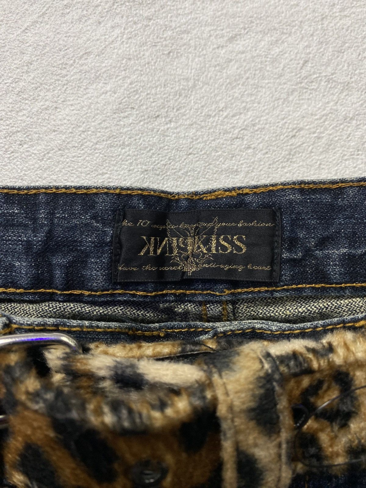 If Six Was Nine × Japanese Brand × Tornado Mart Pink kiss distressed mudwash flare jean Size US 31 - 5 Thumbnail