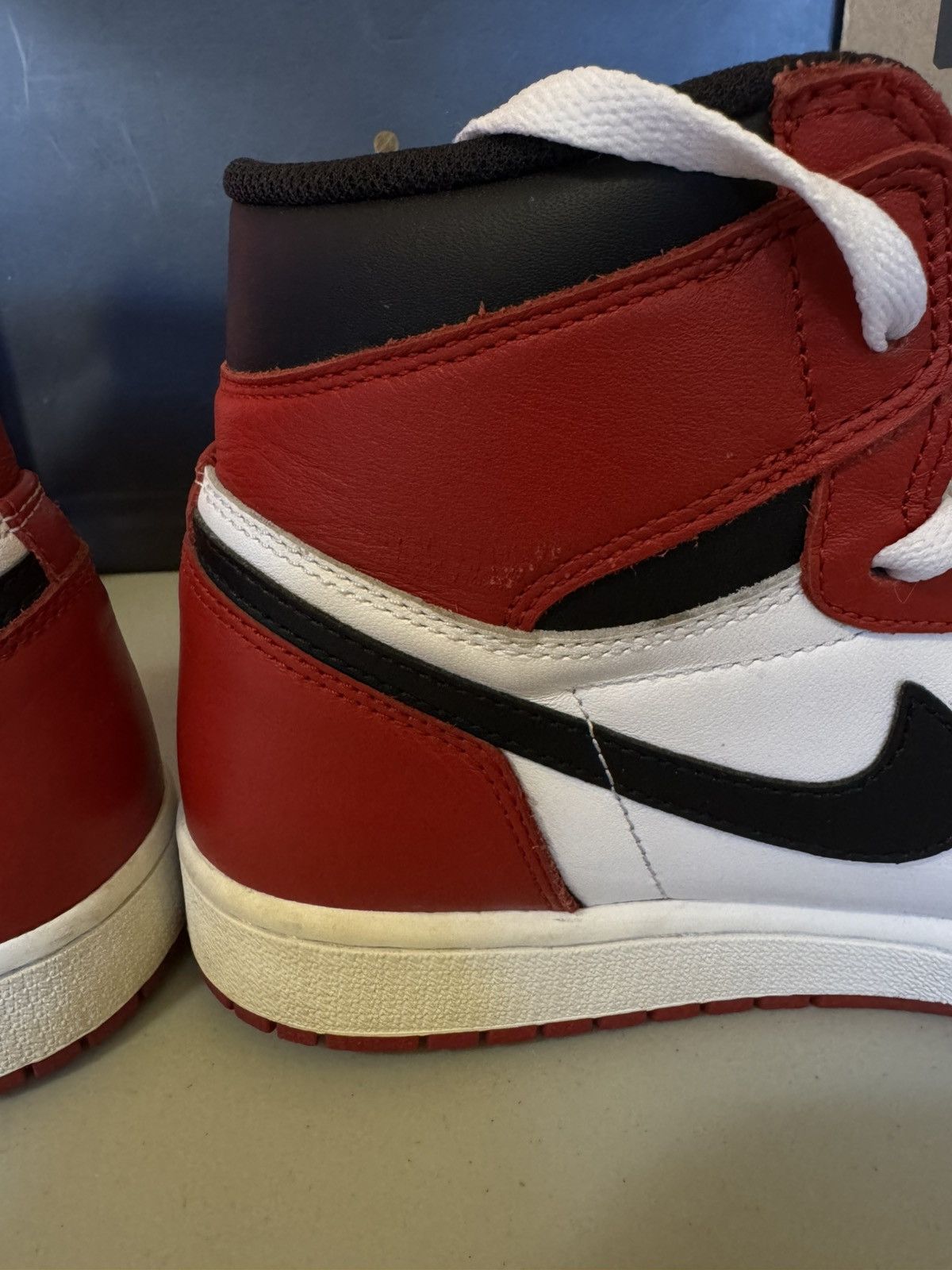 Jordan Brand Jordan 1 Chicago 2015 Size US 9.5 / EU 42-43 - 6 Thumbnail