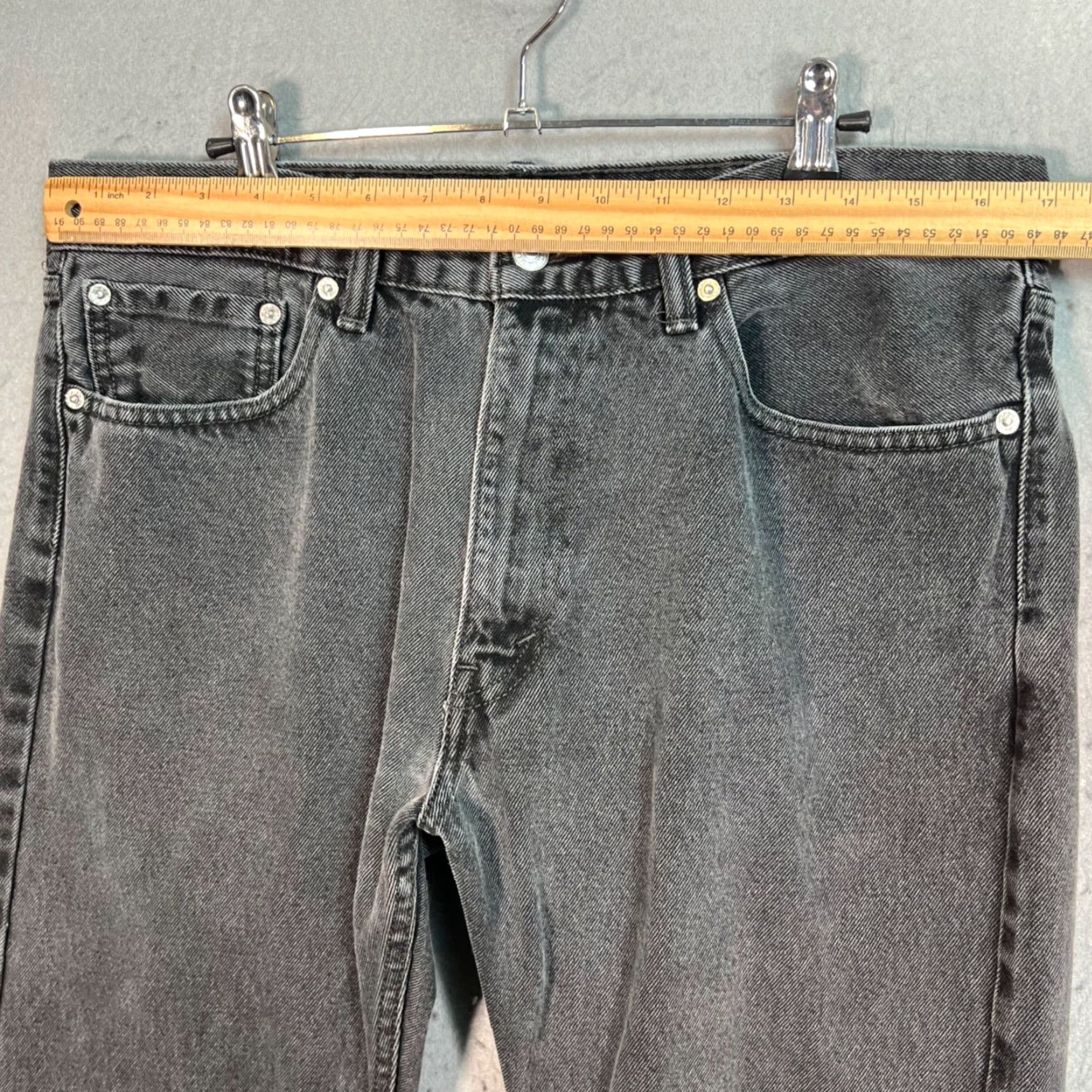 Levi's Levi's 505 Jeans Mens 36x32 Black Cotton Denim Straight Fit 5-Pocket Regular Rise Mid Vintage No N/A Size US 36 / EU 52 - 5 Thumbnail