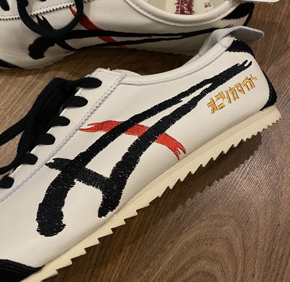Onitsuka Tiger Onitsuka Tiger Nippon Mexico 66 Leather Made in Japan Size US 9 / EU 42 - 2 Thumbnail