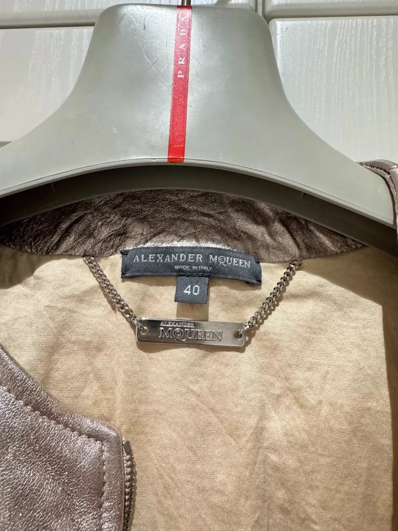 Alexander McQueen Alexander McQUEEN Metallic strap leather jacket 2504-Nextar Size XS / US 0-2 / IT 36-38 - 3 Thumbnail