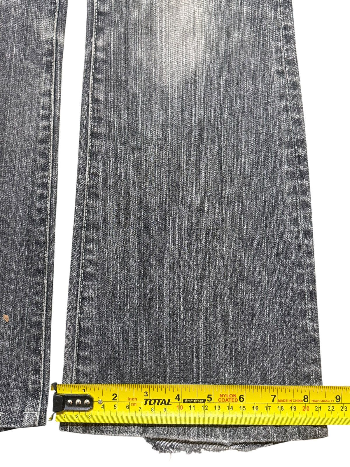 Uniqlo Vintage Japanese Uniqlo Faded Wash Whiskers Wide Leg Flare Size US 28 / EU 44 - 16 Thumbnail