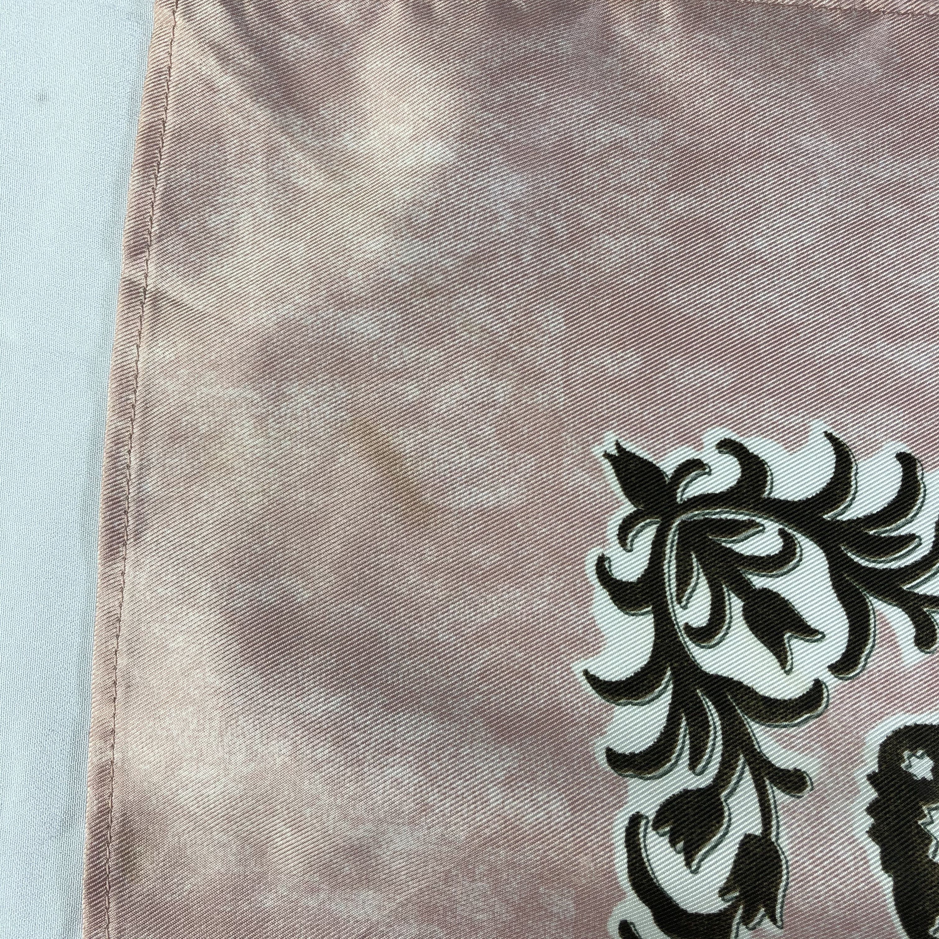Vintage Vintage Trussardi Silk Scarf Size ONE SIZE - 5 Thumbnail
